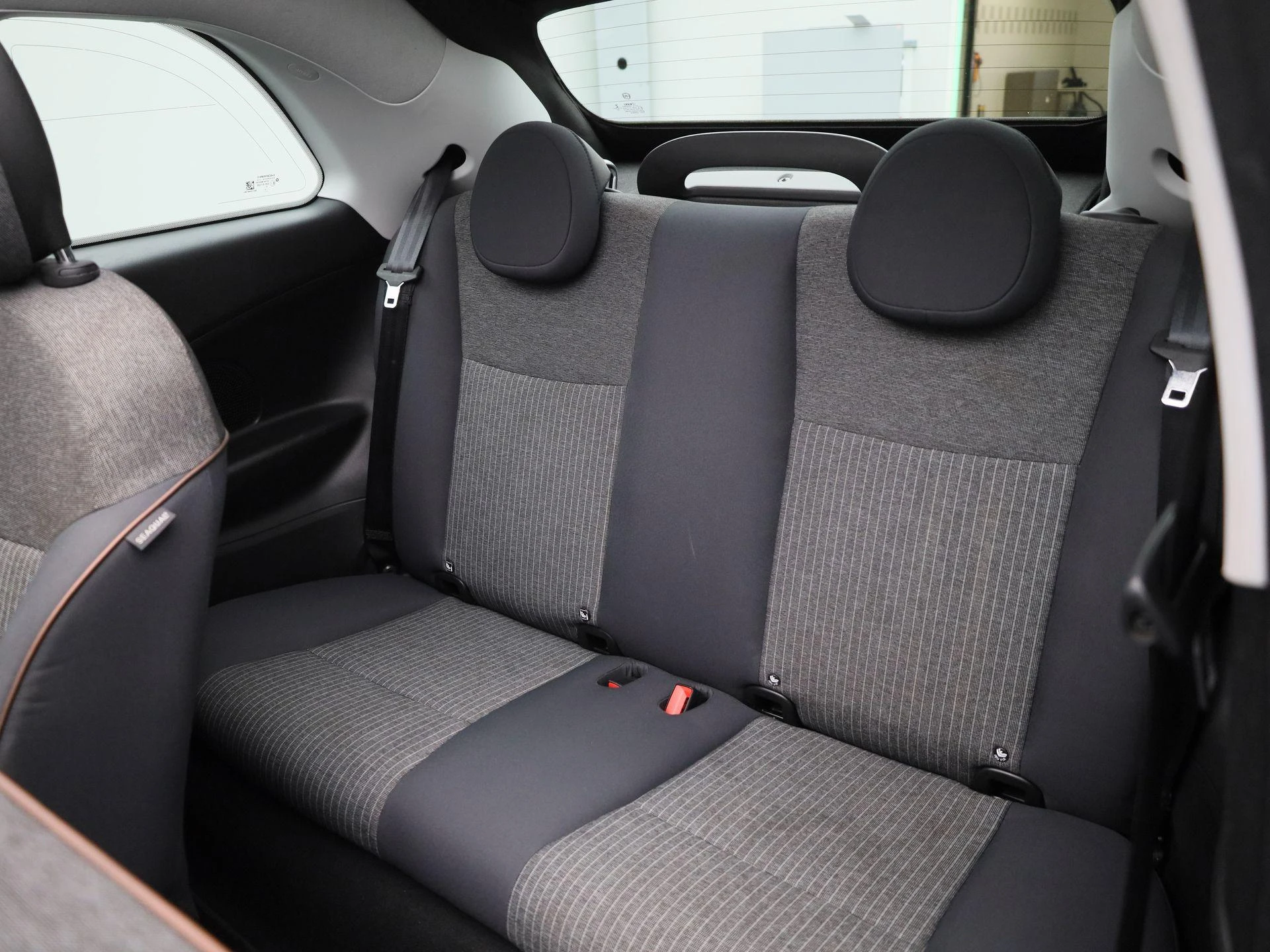 Fiat-500C-image-10