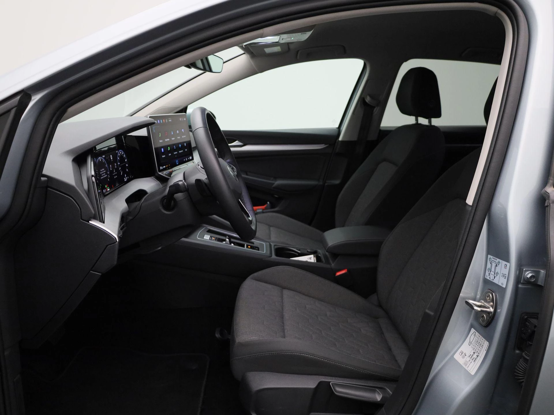 Volkswagen-Golf-image-8