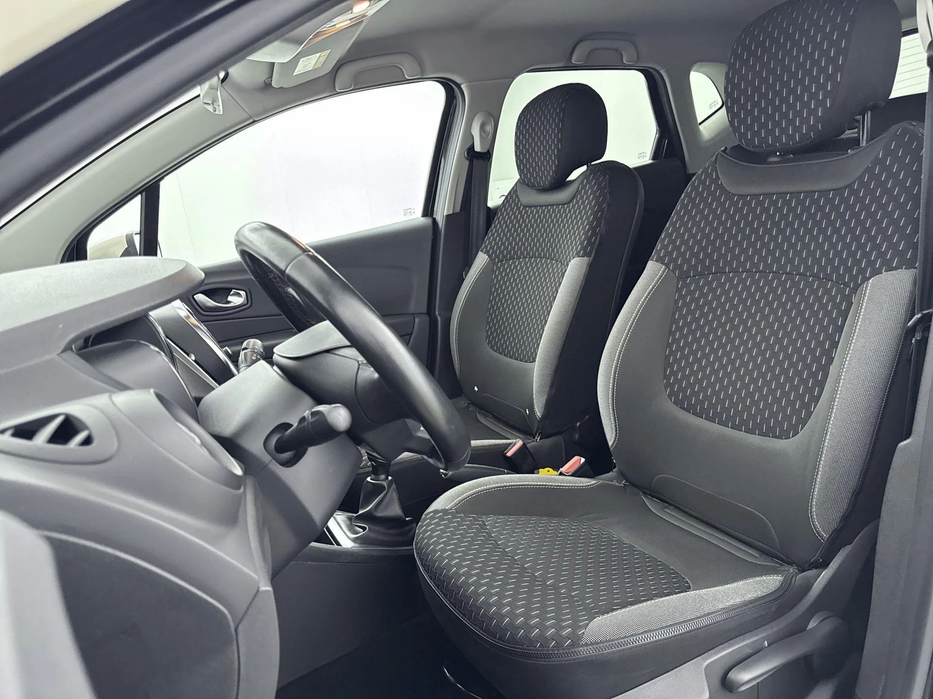 Renault-Captur-image-13