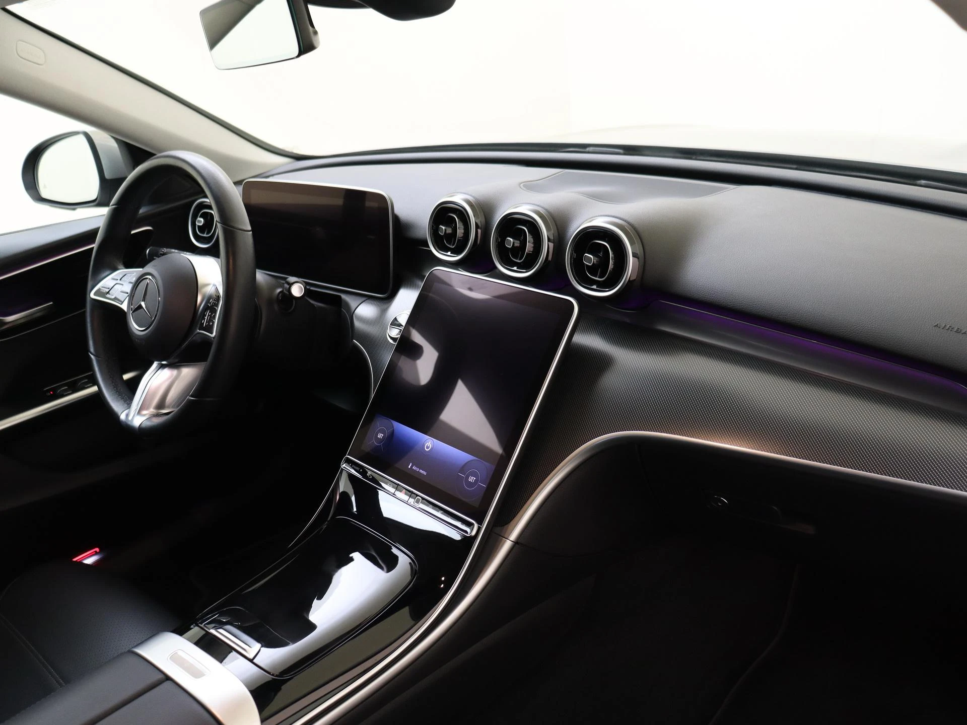 Mercedes-Benz-C-Klasse-image-4