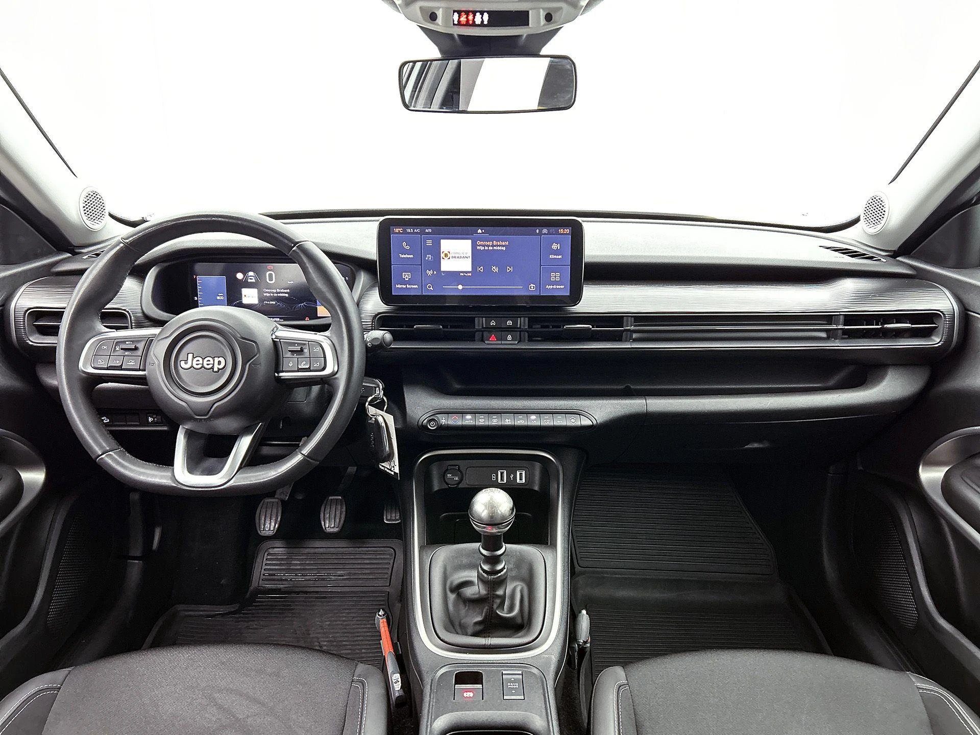 Jeep-Avenger-image-23