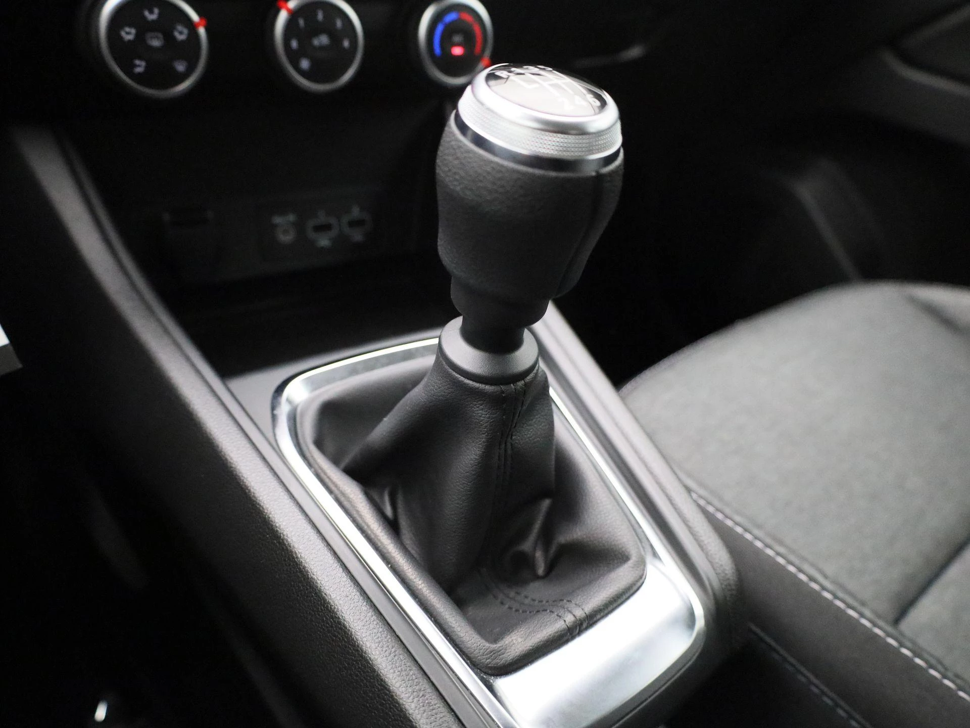 Renault-Captur-image-15