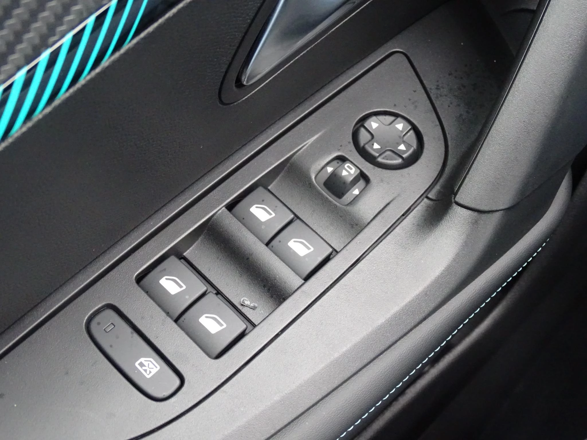 Peugeot-2008-image-18