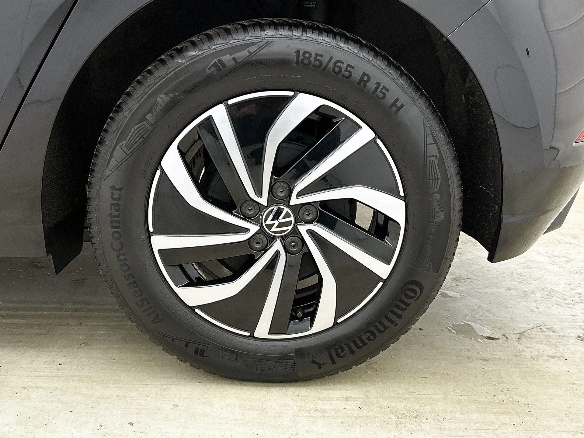 Volkswagen-Polo-image-34