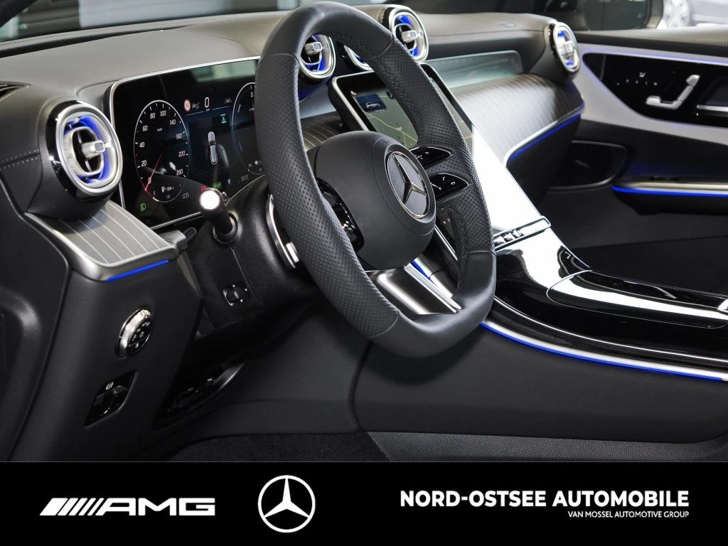 Mercedes-Benz GLC 300 de 4m AMG PANO AHK DIG-LIGHT DISTR 360° AMG Line