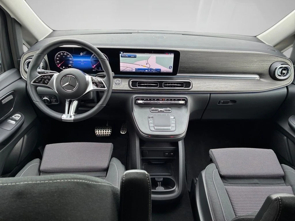 Mercedes-Benz-V-Klasse-image-11