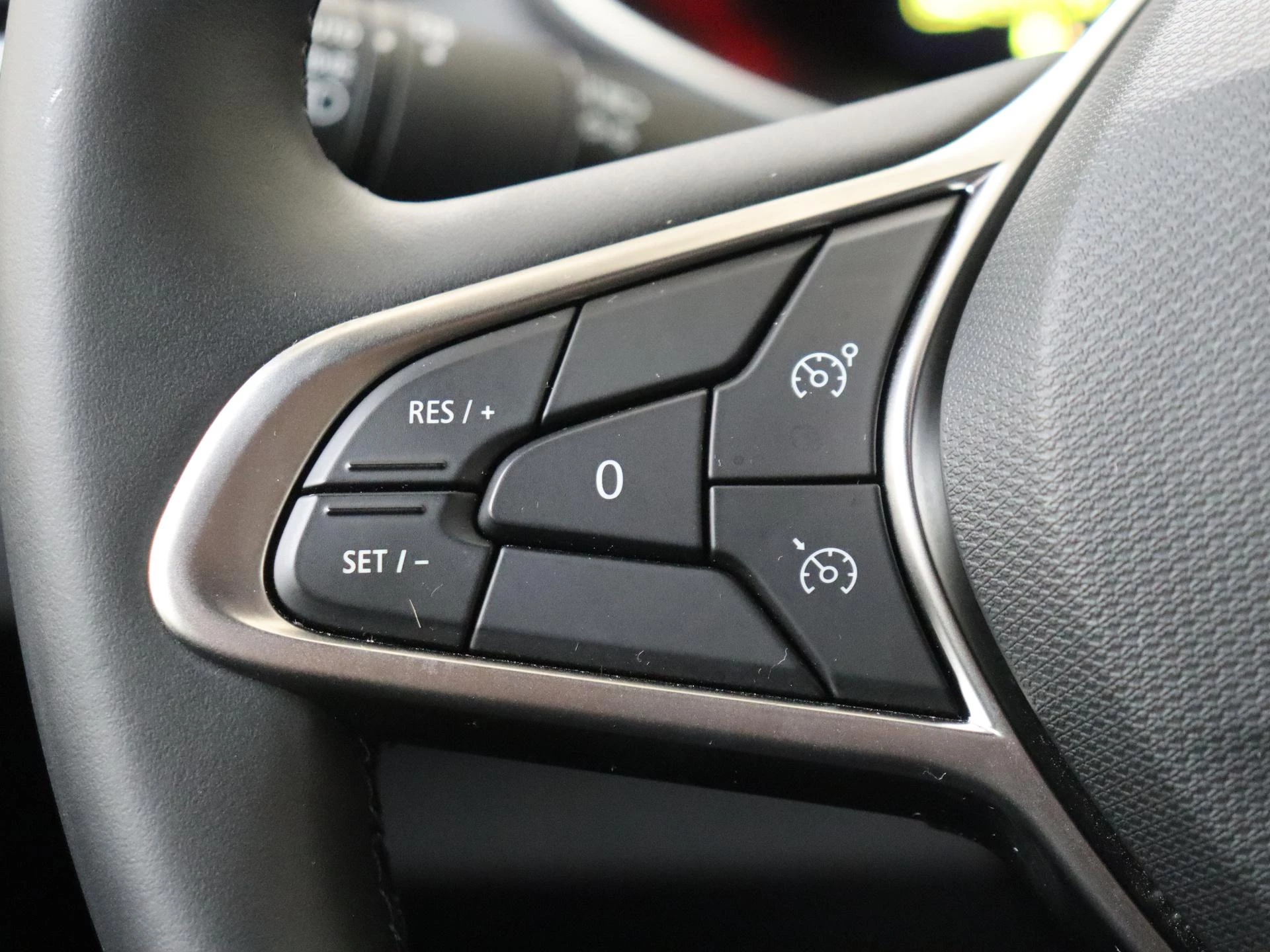 Renault-Clio-image-16