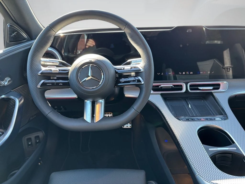 Mercedes-Benz-C-Klasse 400-image-9
