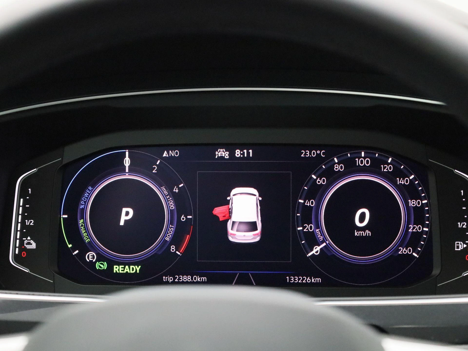 Volkswagen-Tiguan-image-7