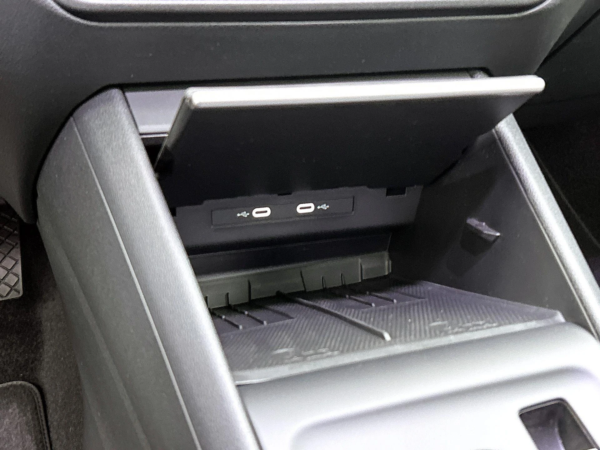 Volkswagen-Tiguan-image-21