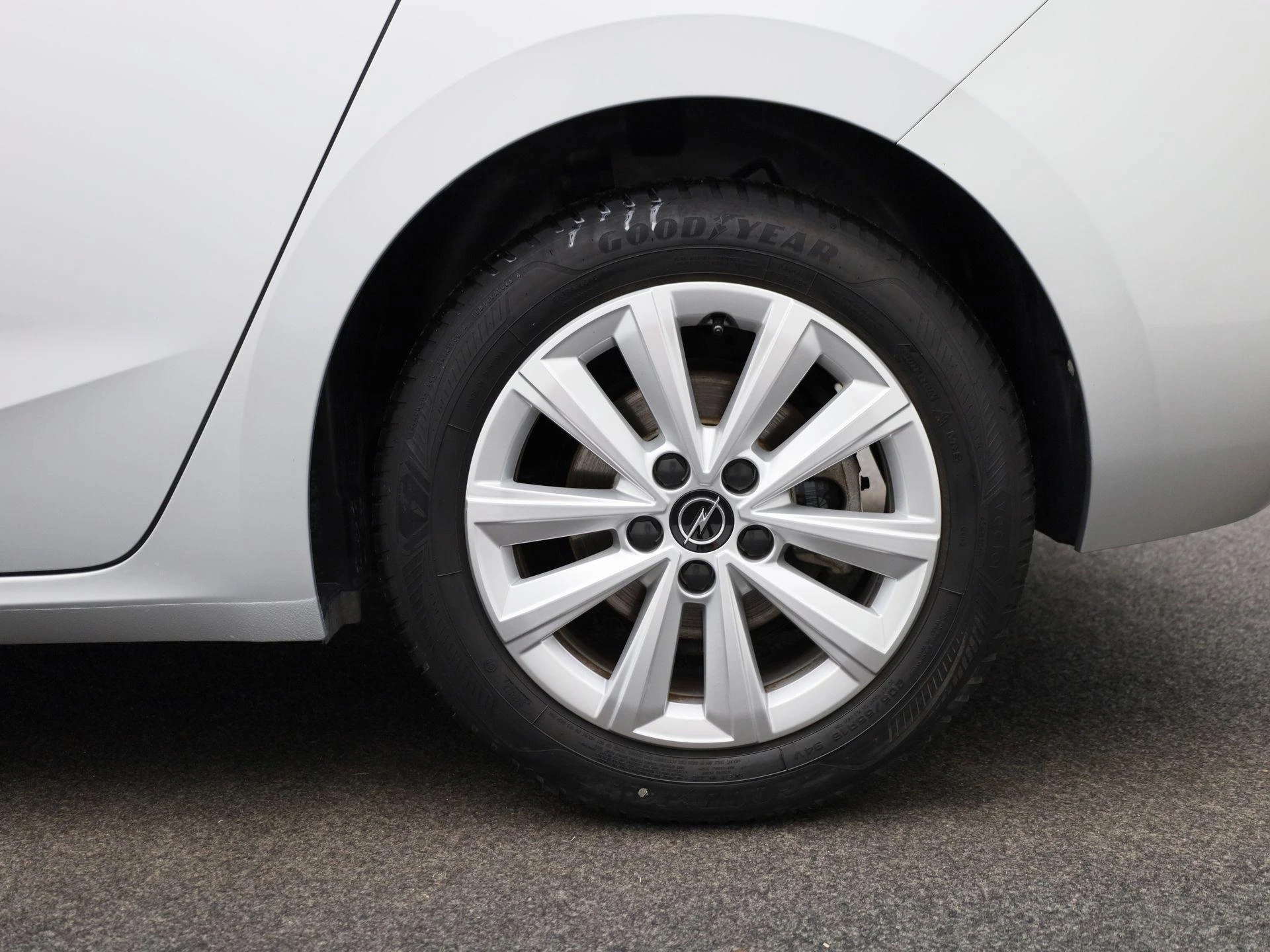 Opel-Astra-image-12