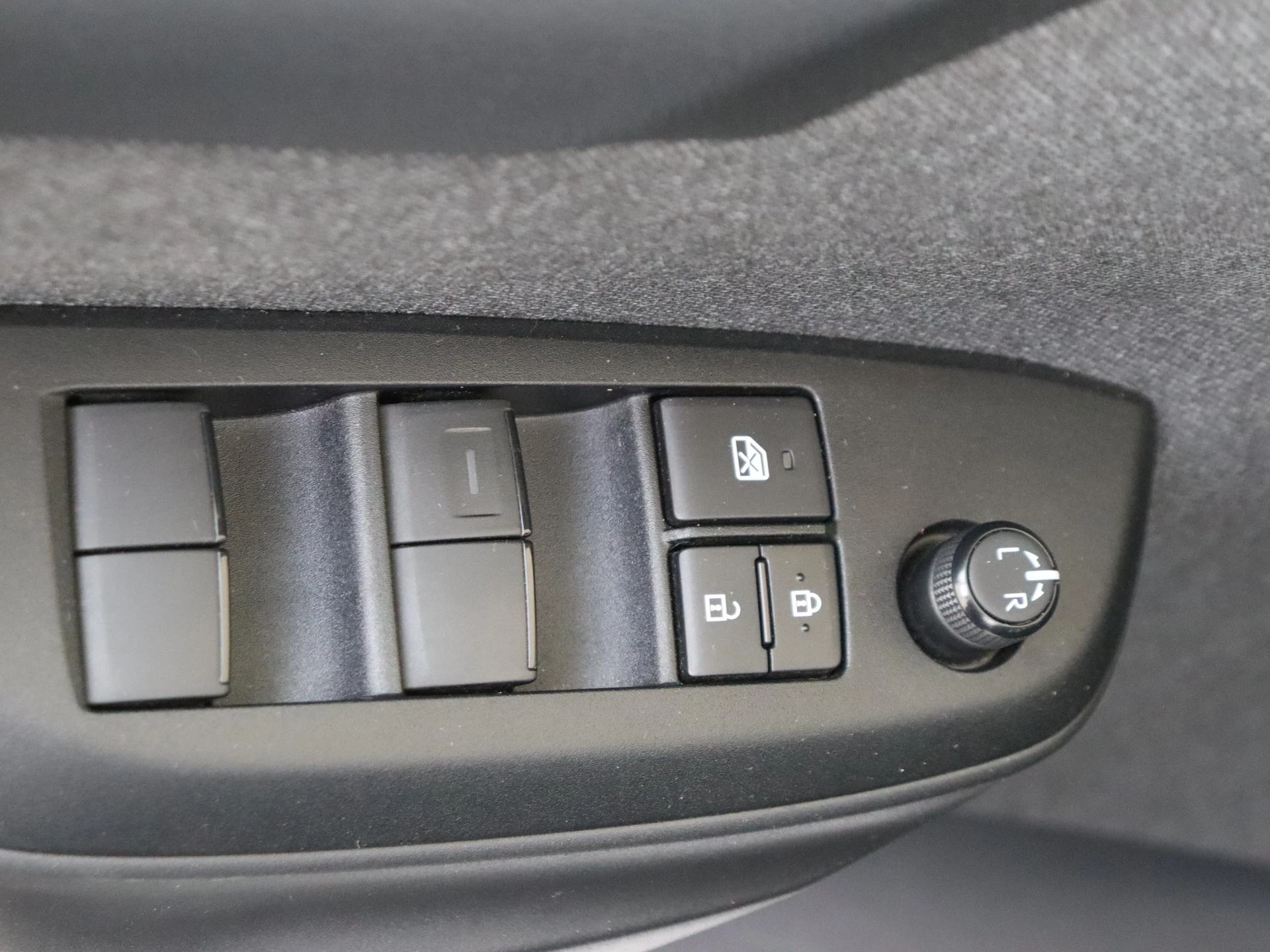 Toyota-Yaris-image-22