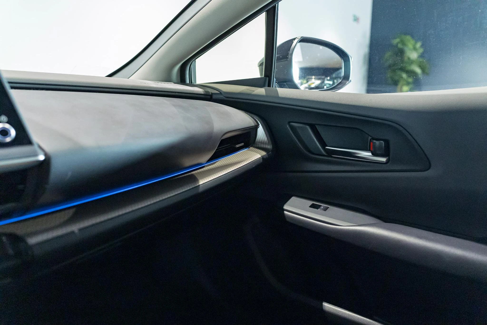Toyota Prius 2.0 PHEV 164kW Premium Plus e-CVT
