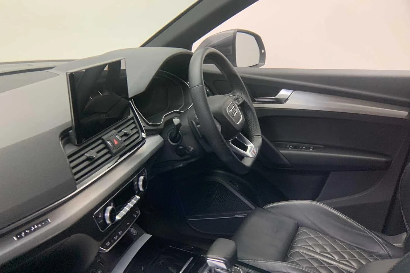 Audi-Q5-image-1