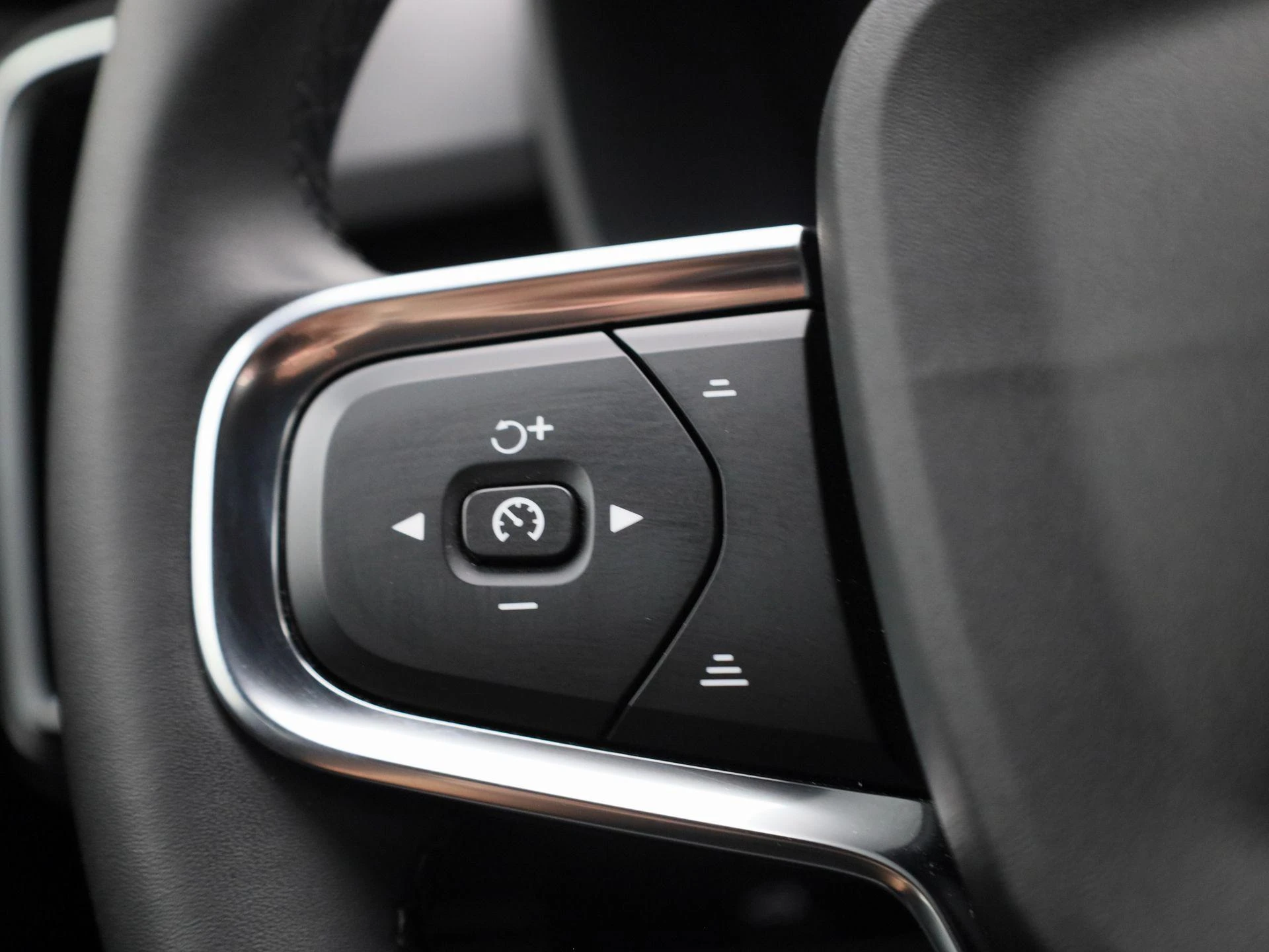 Volvo XC40 Recharge Core