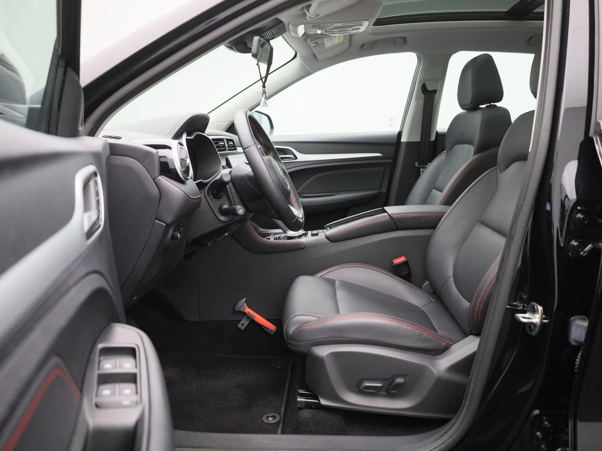 MG ZS EV - 11