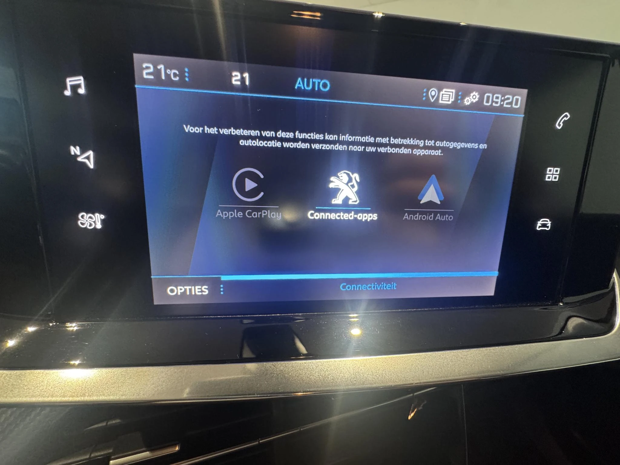 Peugeot-2008-image-22