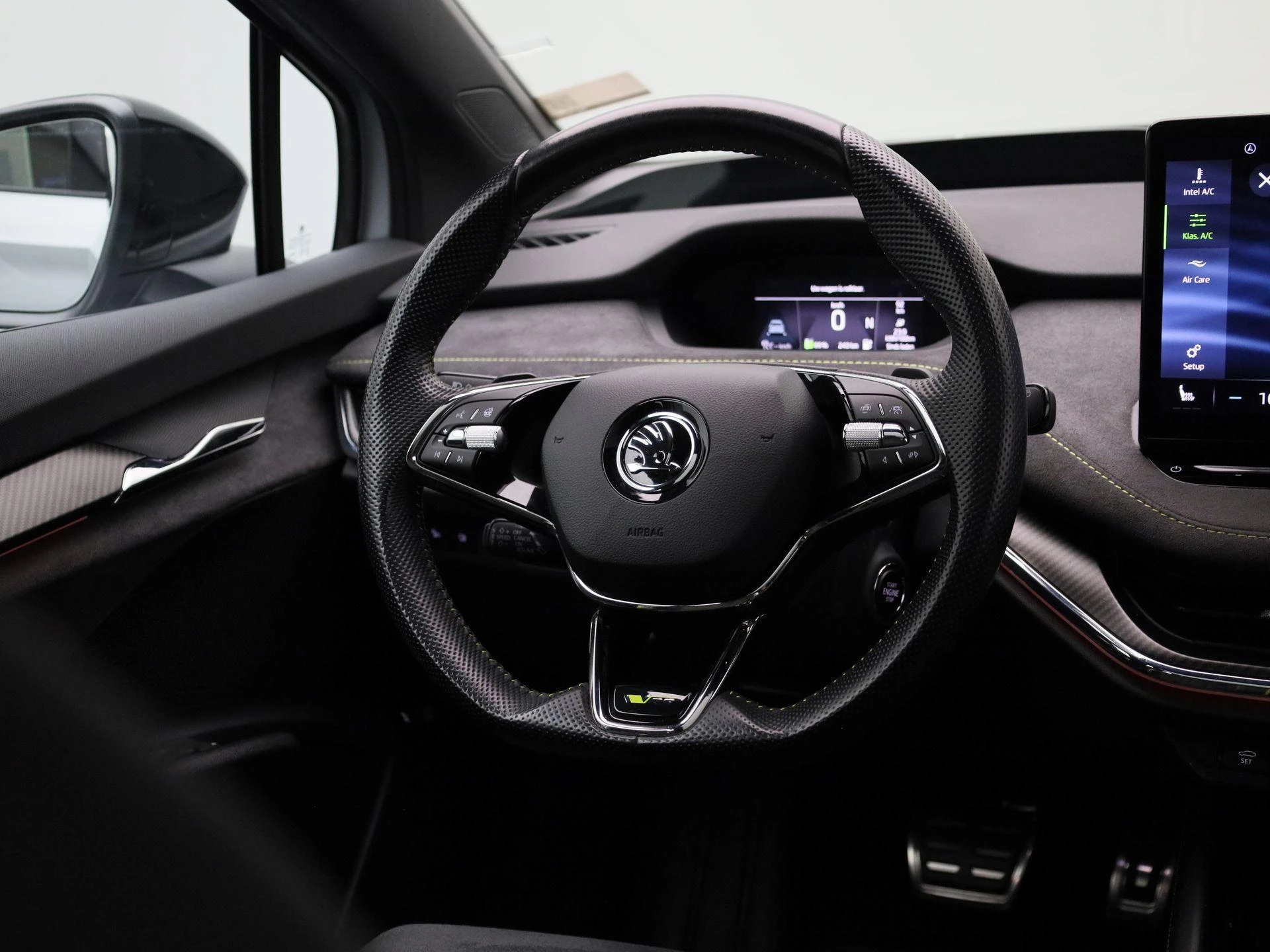 Škoda-Enyaq Coupe-image-8