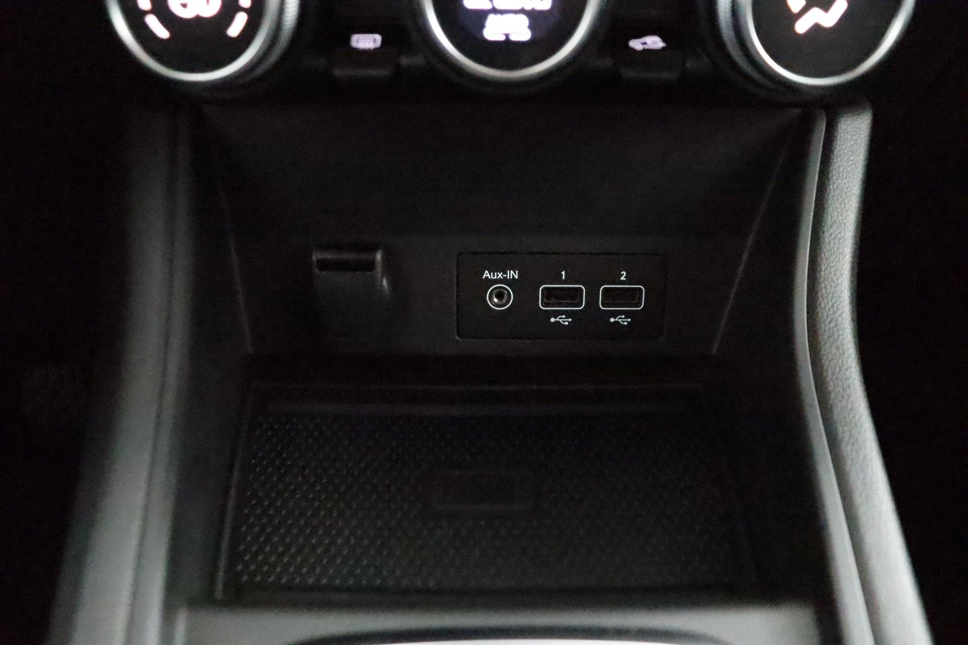 Renault-Captur-image-50