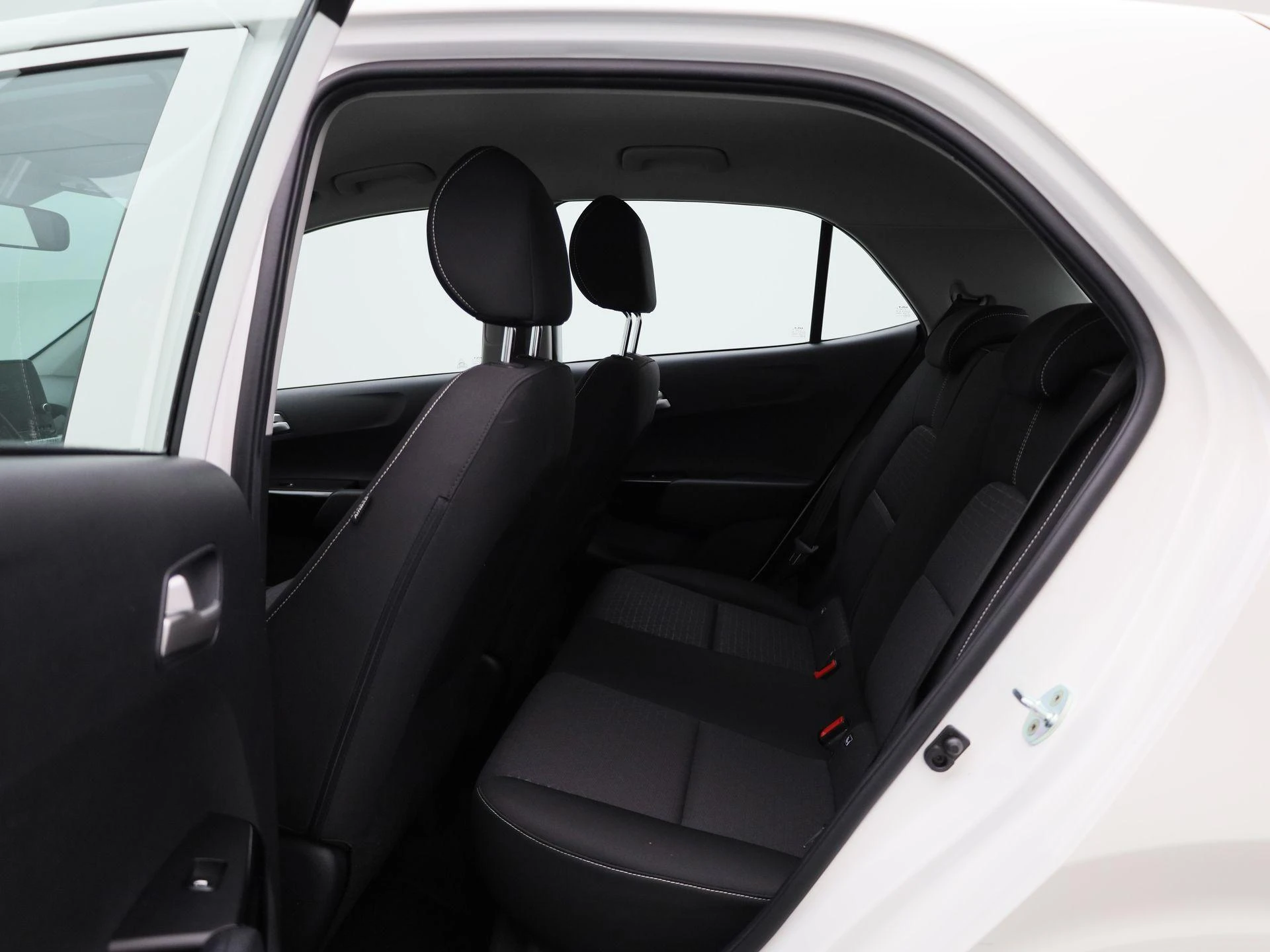 Kia-Picanto-image-10