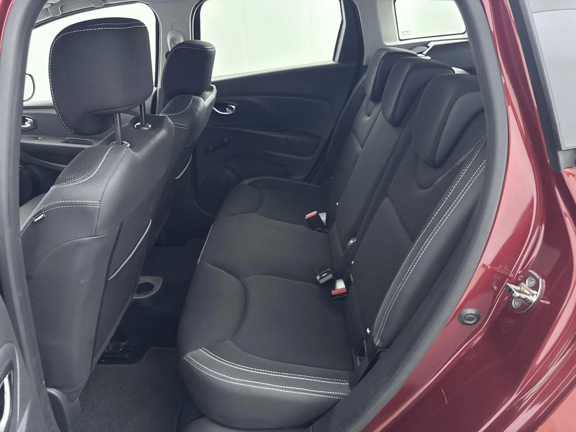 Renault-Clio-image-25