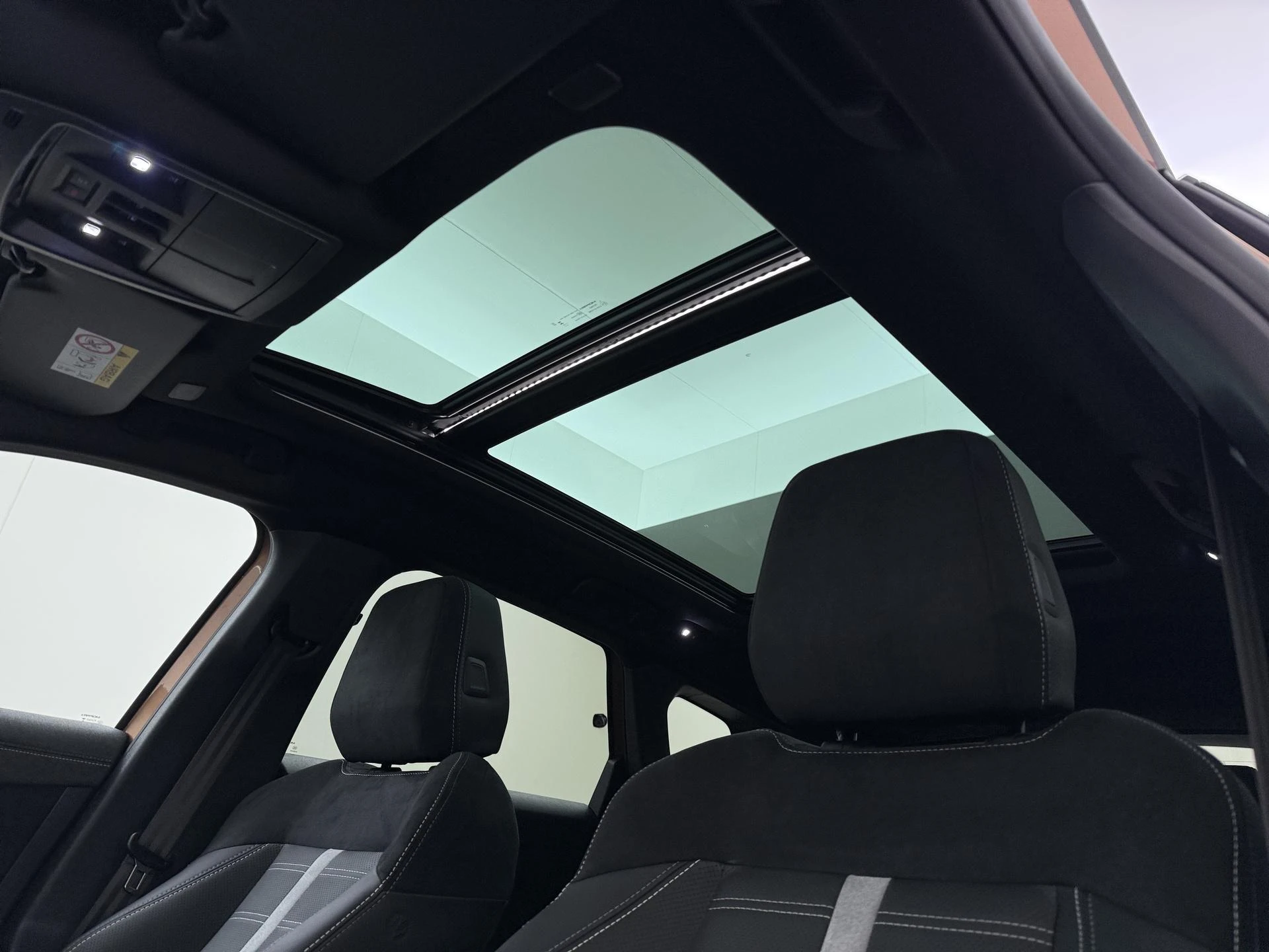 Opel-Grandland-image-16