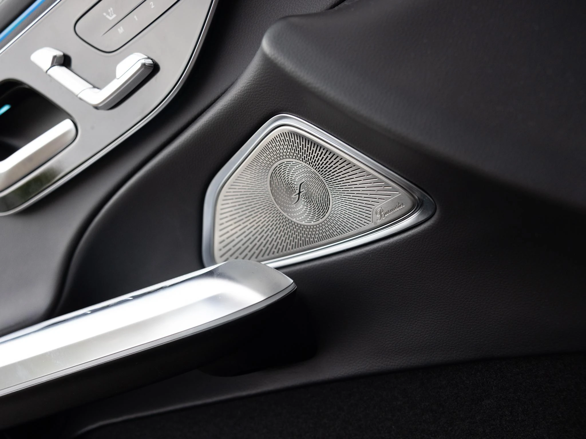 Mercedes-Benz-E-Klasse-image-17