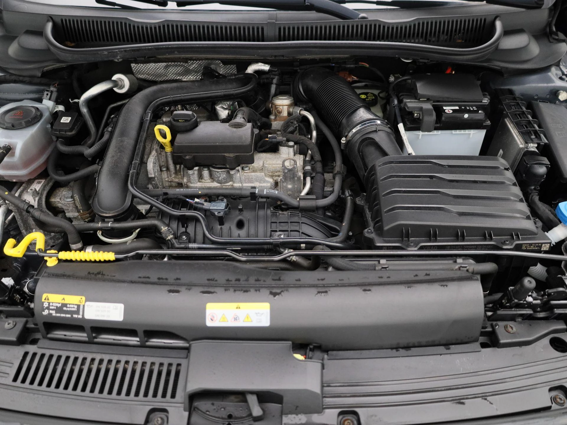 Volkswagen-Polo-image-29