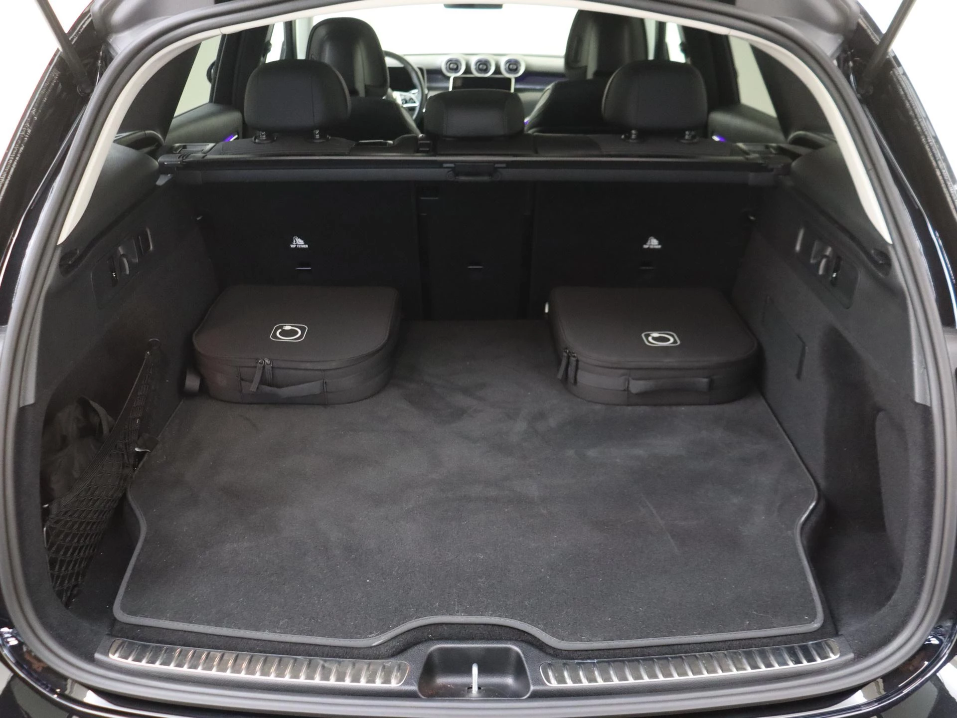 Mercedes-Benz-GLC-image-32