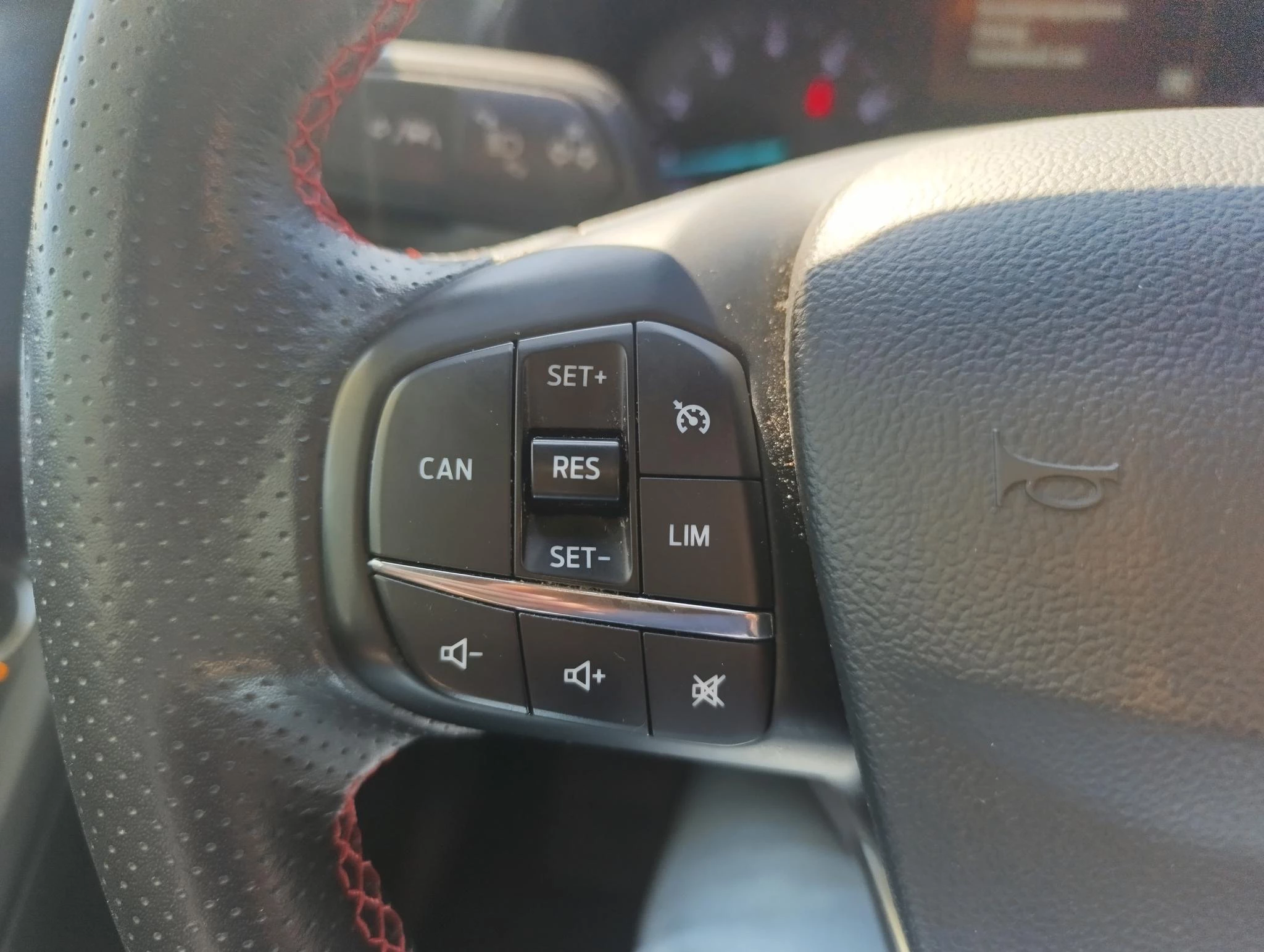 Ford Focus Wagon 1.0 EcoBoost ST Line Business