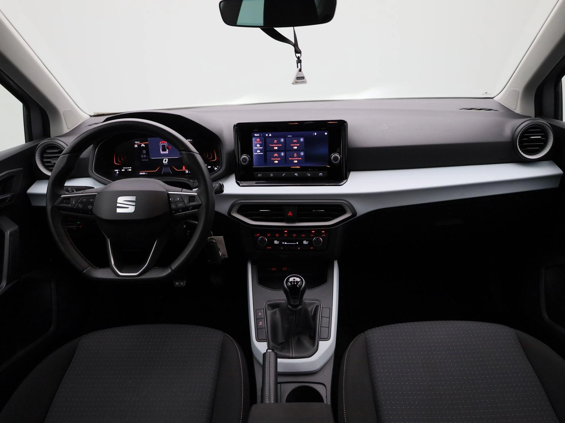 SEAT-Arona-image-34