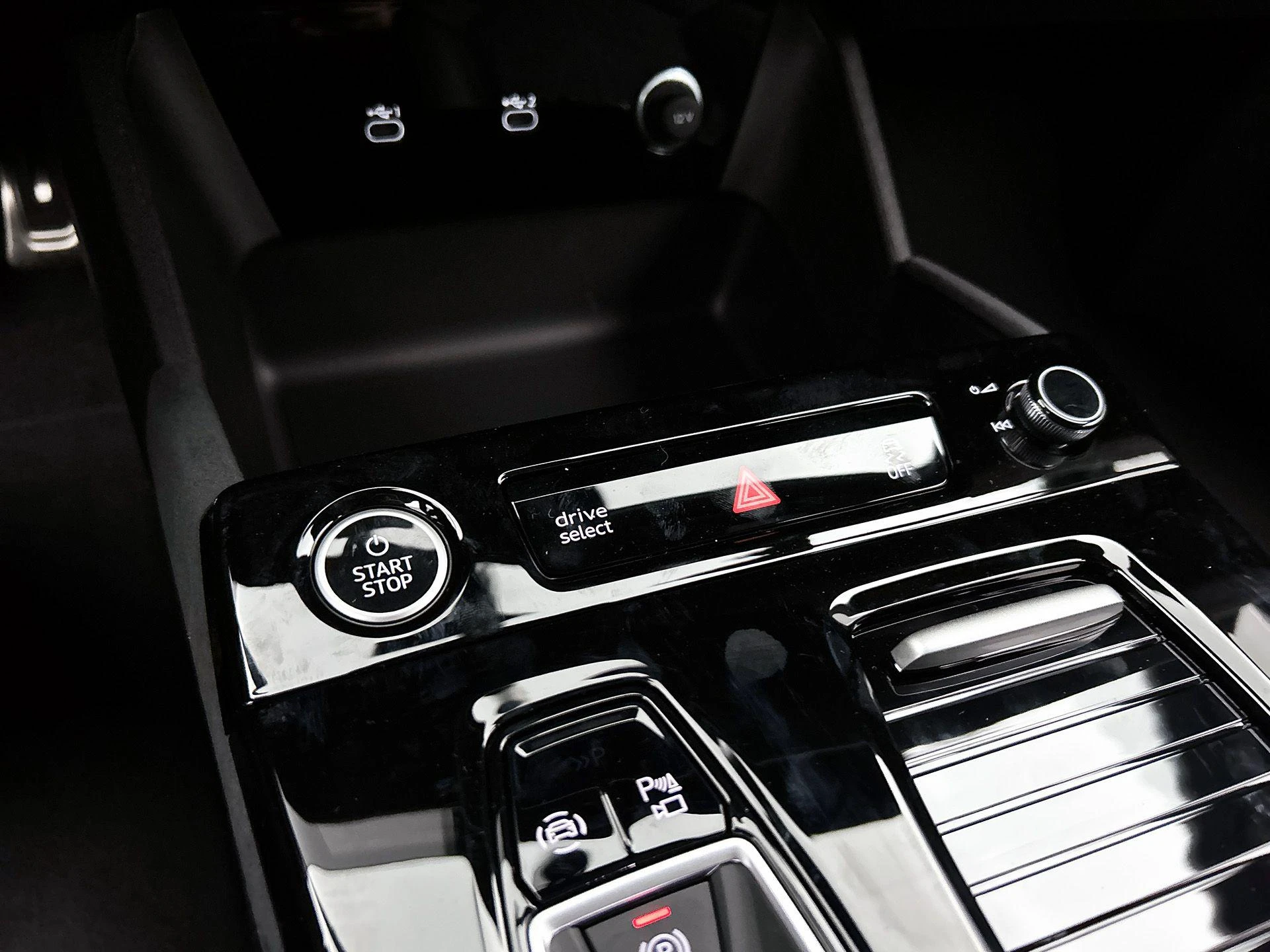 Audi-Q6 e-tron-image-9