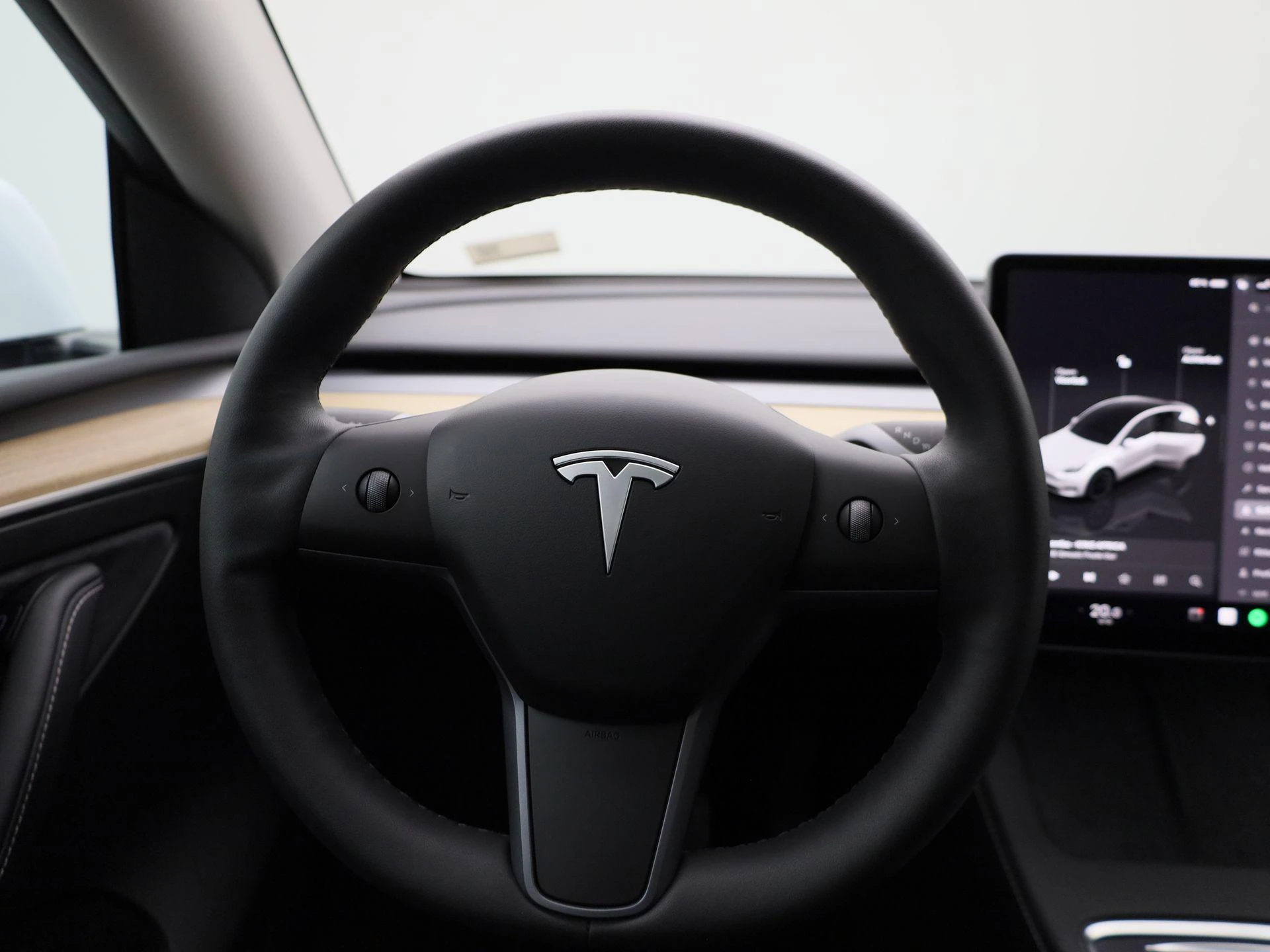 Tesla-Model Y-image-6