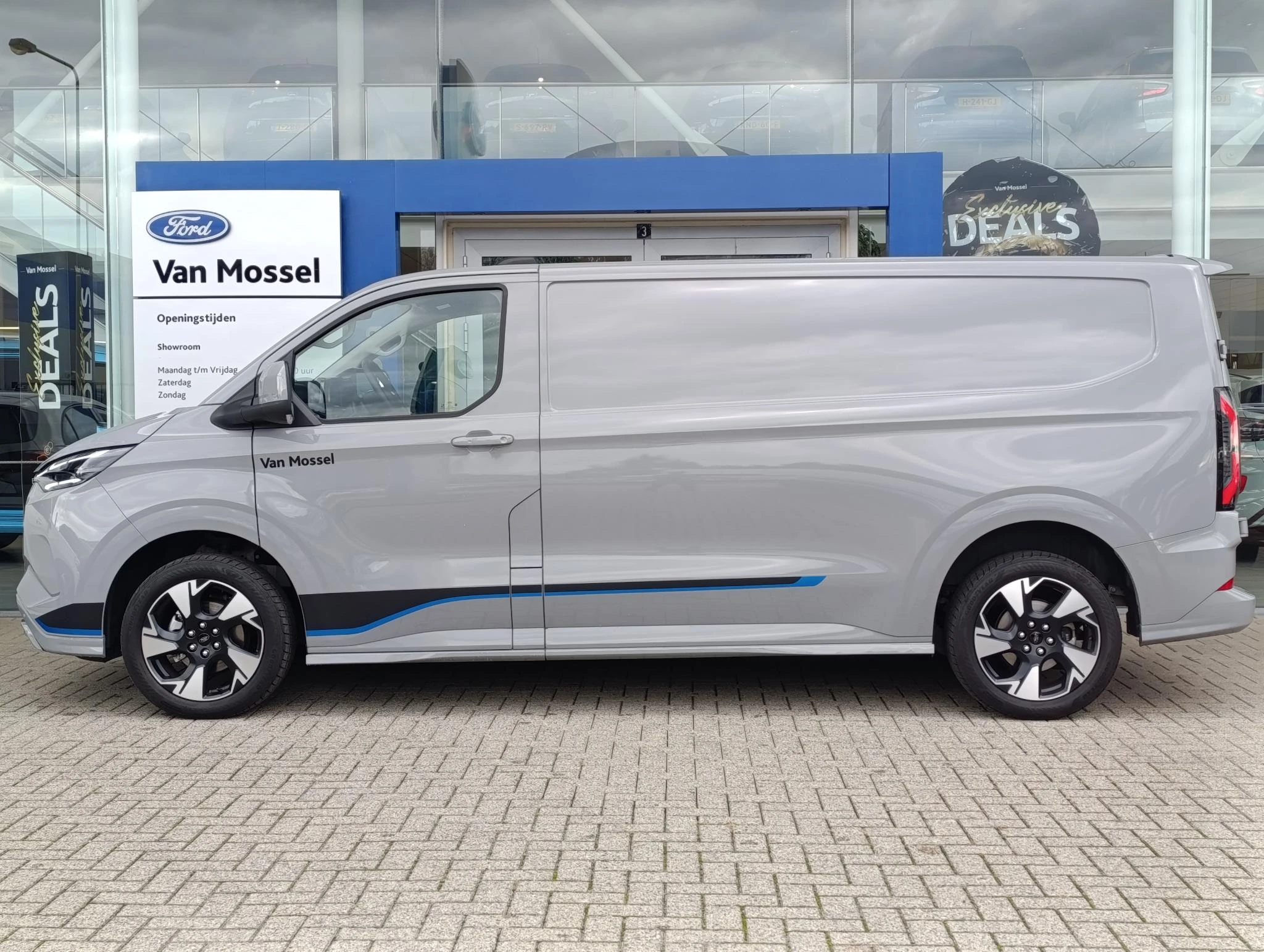 Ford-E-Transit-image-25