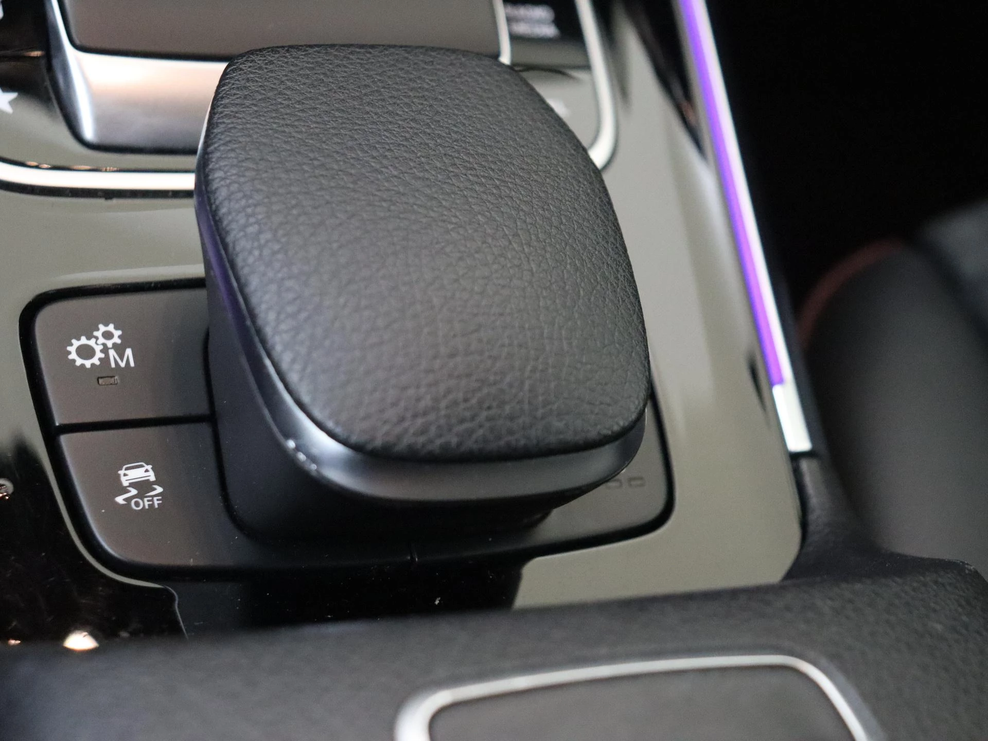 Mercedes-Benz-GLB-image-27