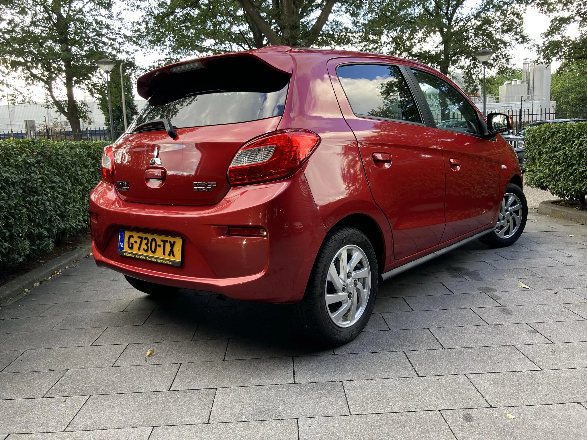 Mitsubishi-Space Star-image-1