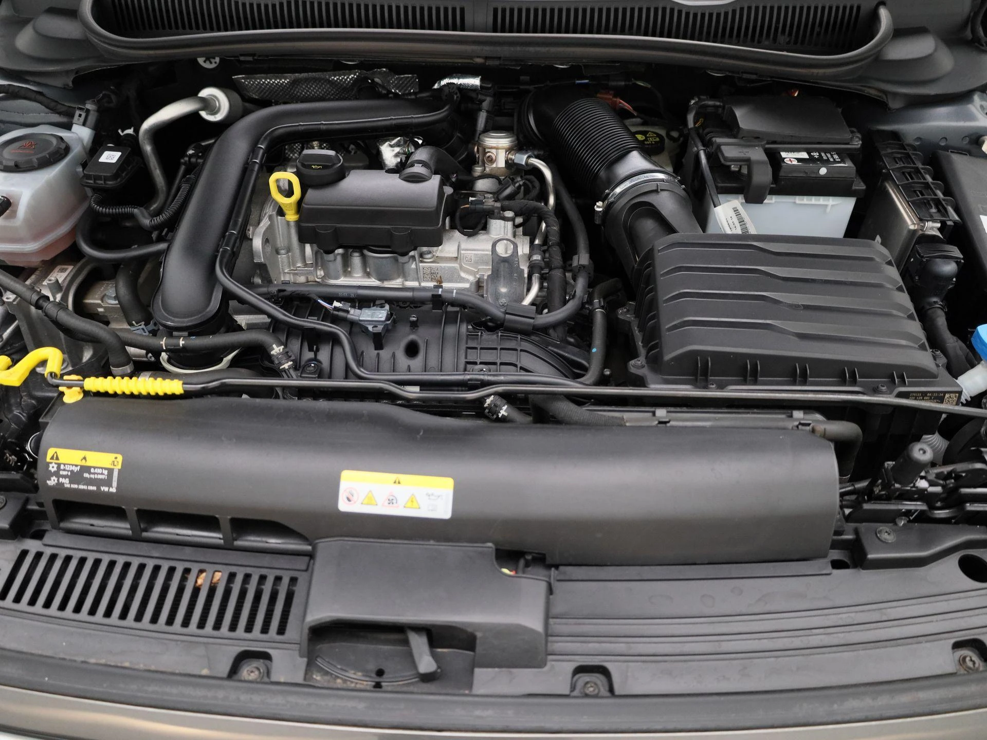 Volkswagen-Polo-image-29