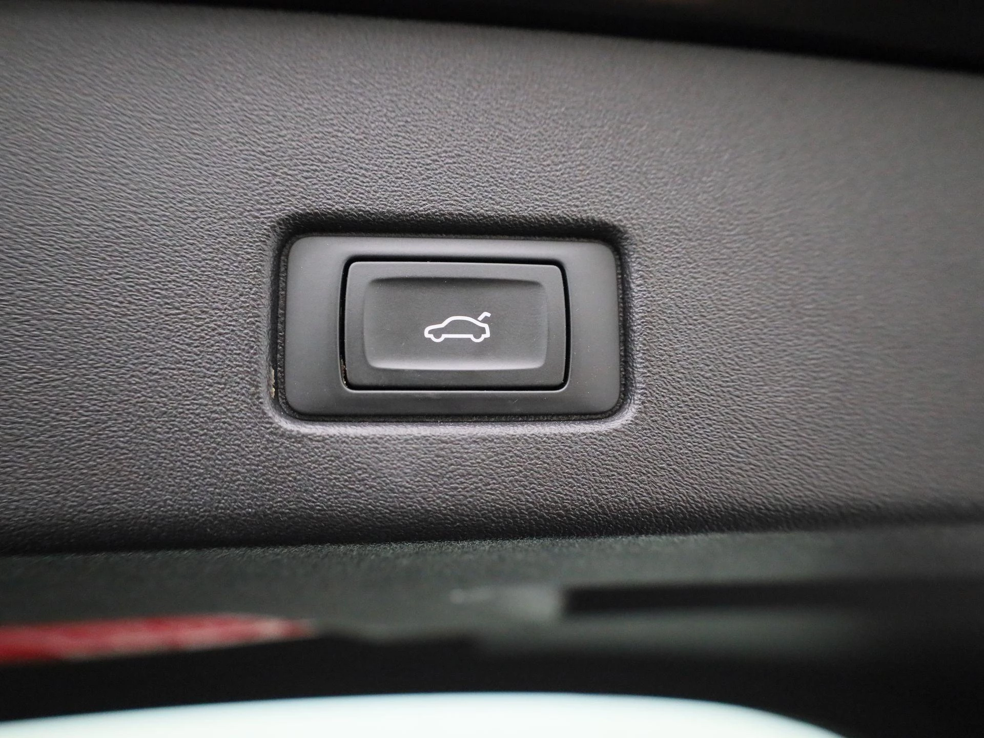Audi-Q4 e-tron-image-12