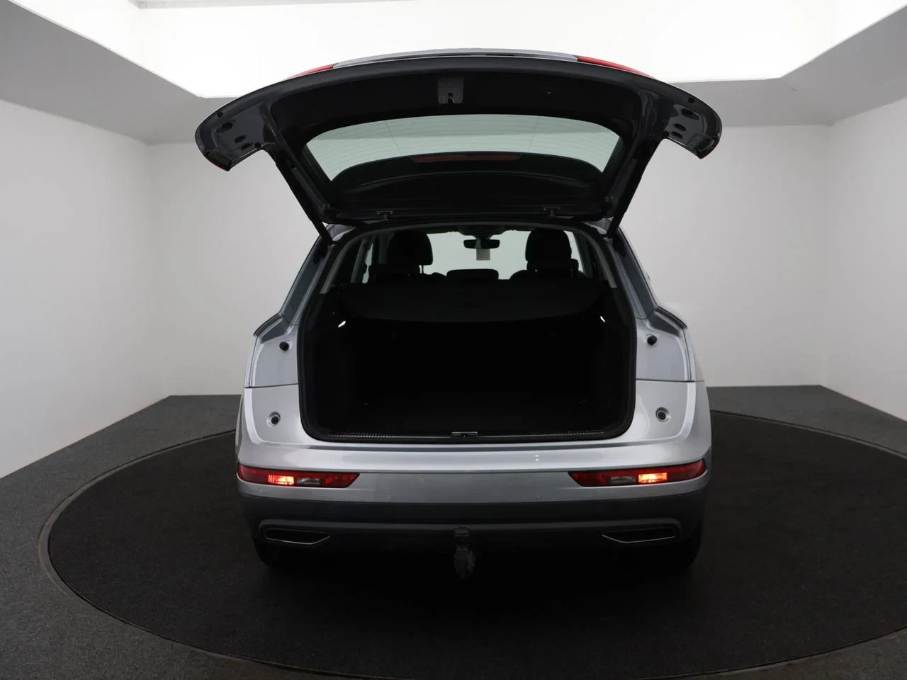 Audi Q5 Dsl Q5 35TDi Business Edition 163PK *AUTOMAAT*TREKHAAK*LEDER*CAMERA*CRUISE CONTROL*VIRTUAL COCKPIT*ZETELVERWARMING*...*