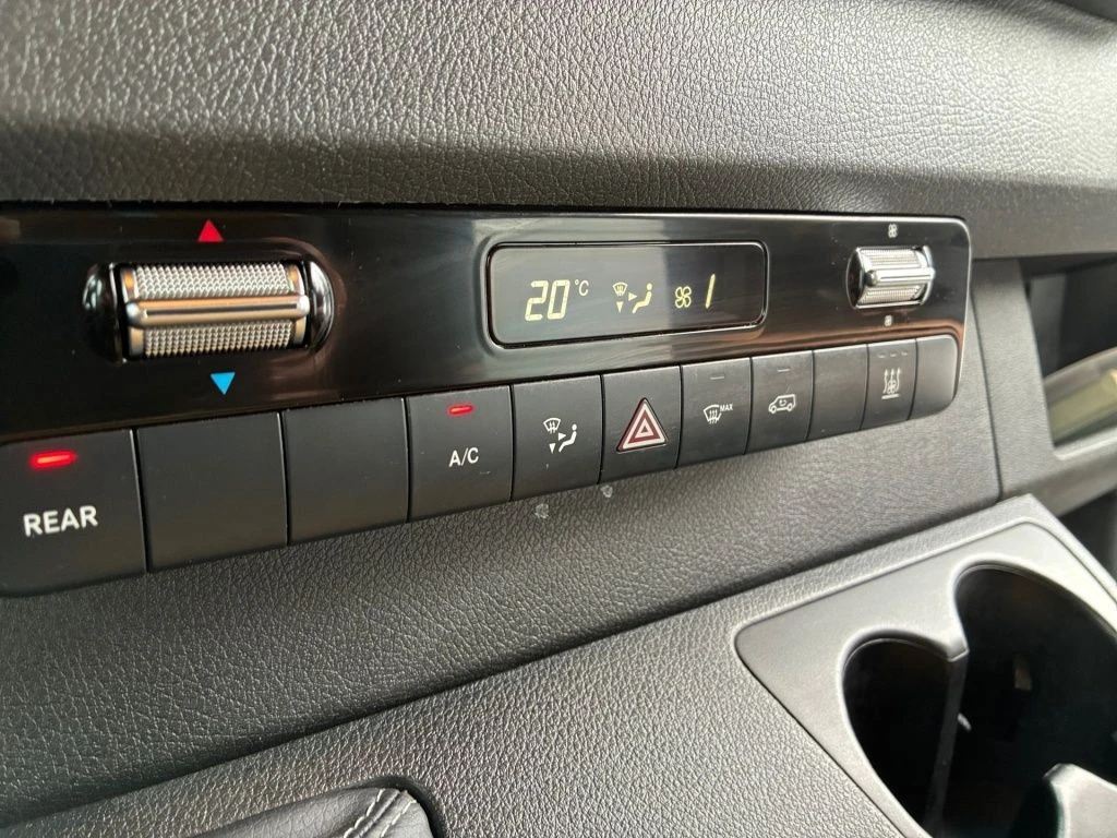 Mercedes-Benz-Sprinter 317-image-14