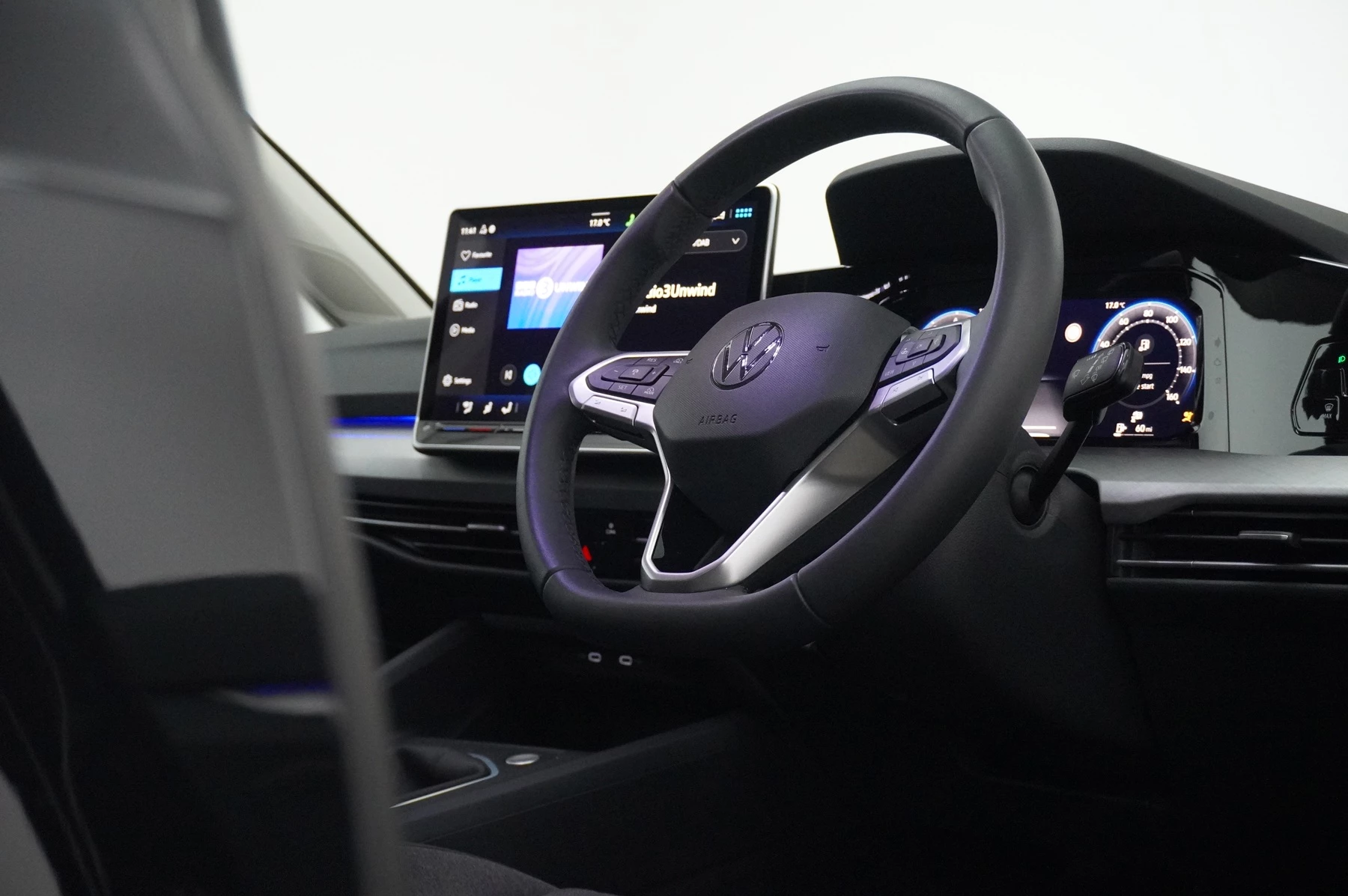 Volkswagen-Golf-image-15