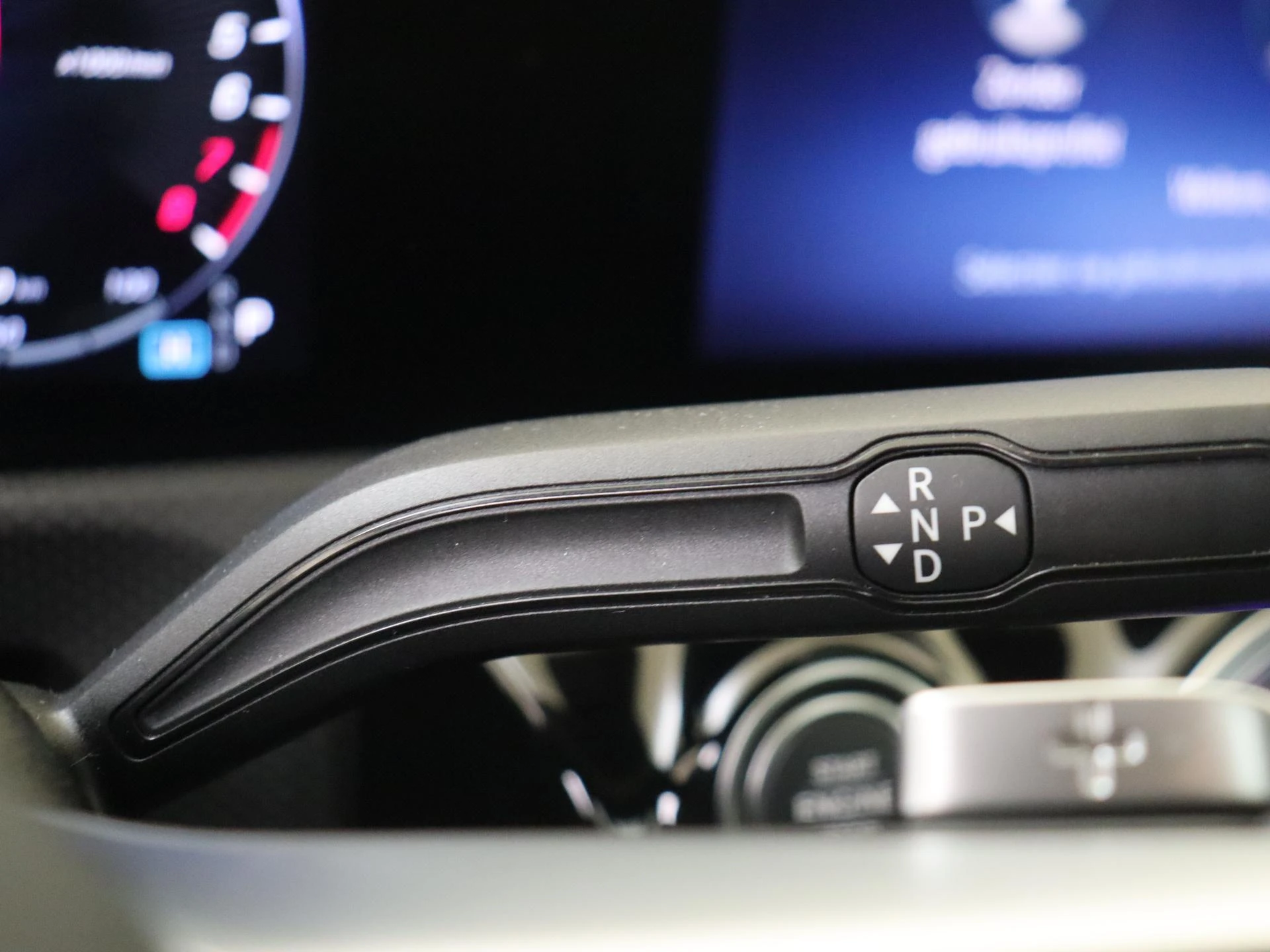 Mercedes-Benz-A-Klasse-image-13