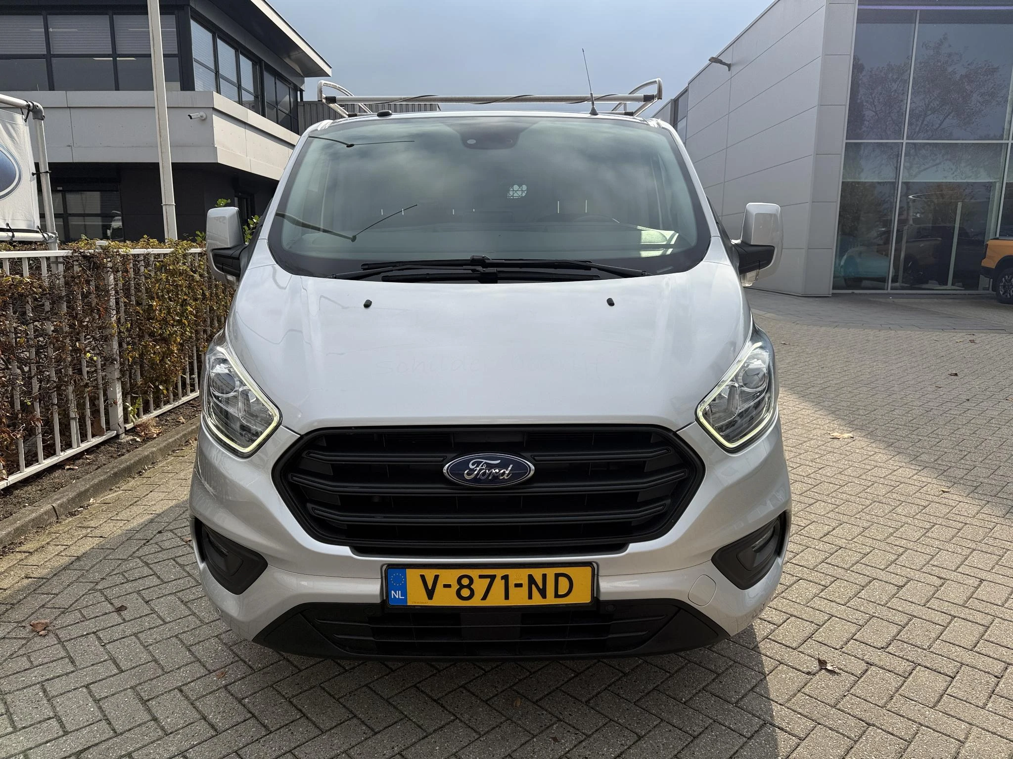 Ford-Transit Custom-image-6