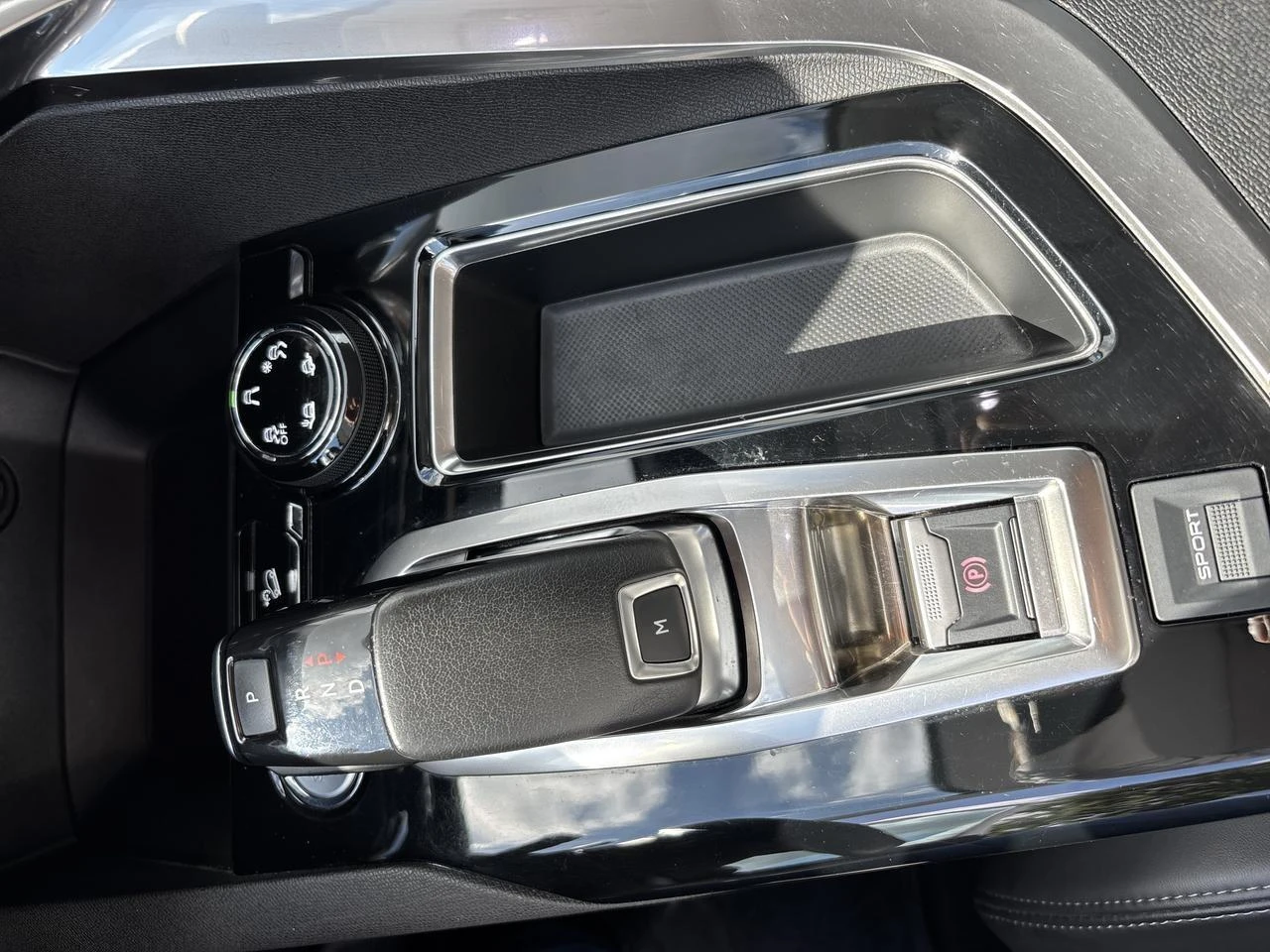 Peugeot-5008-image-14