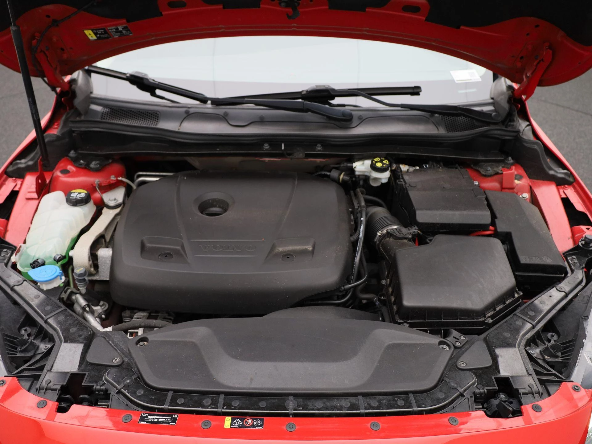 Volvo-V40-image-44