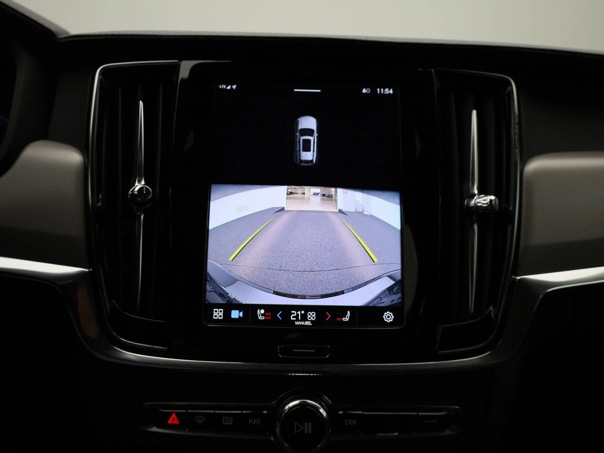 Volvo-V90-image-29