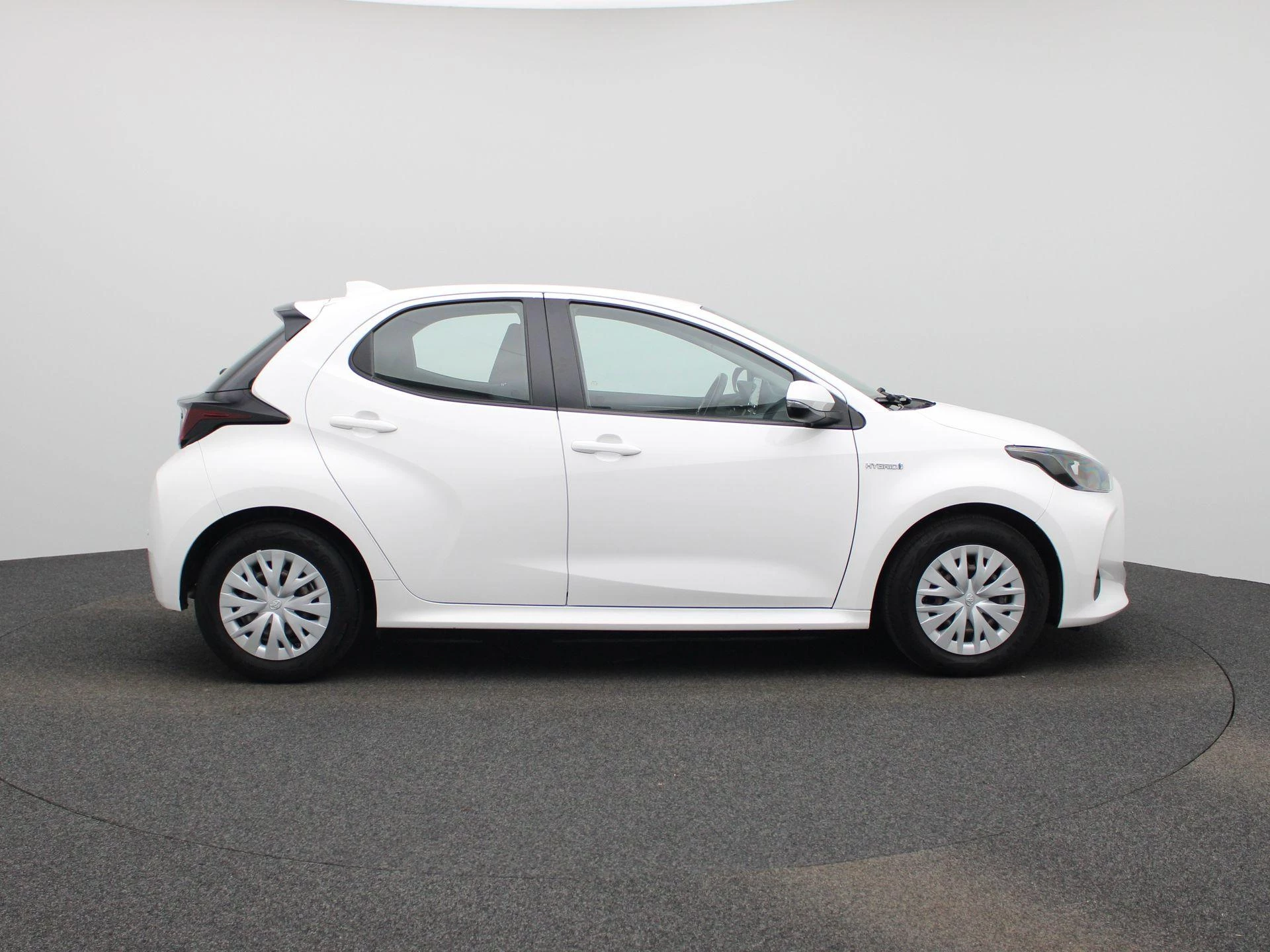 Toyota-Yaris-image-5