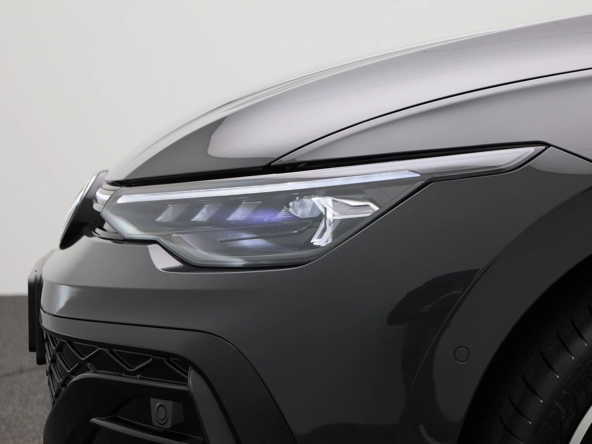 Volkswagen-Golf-image-14