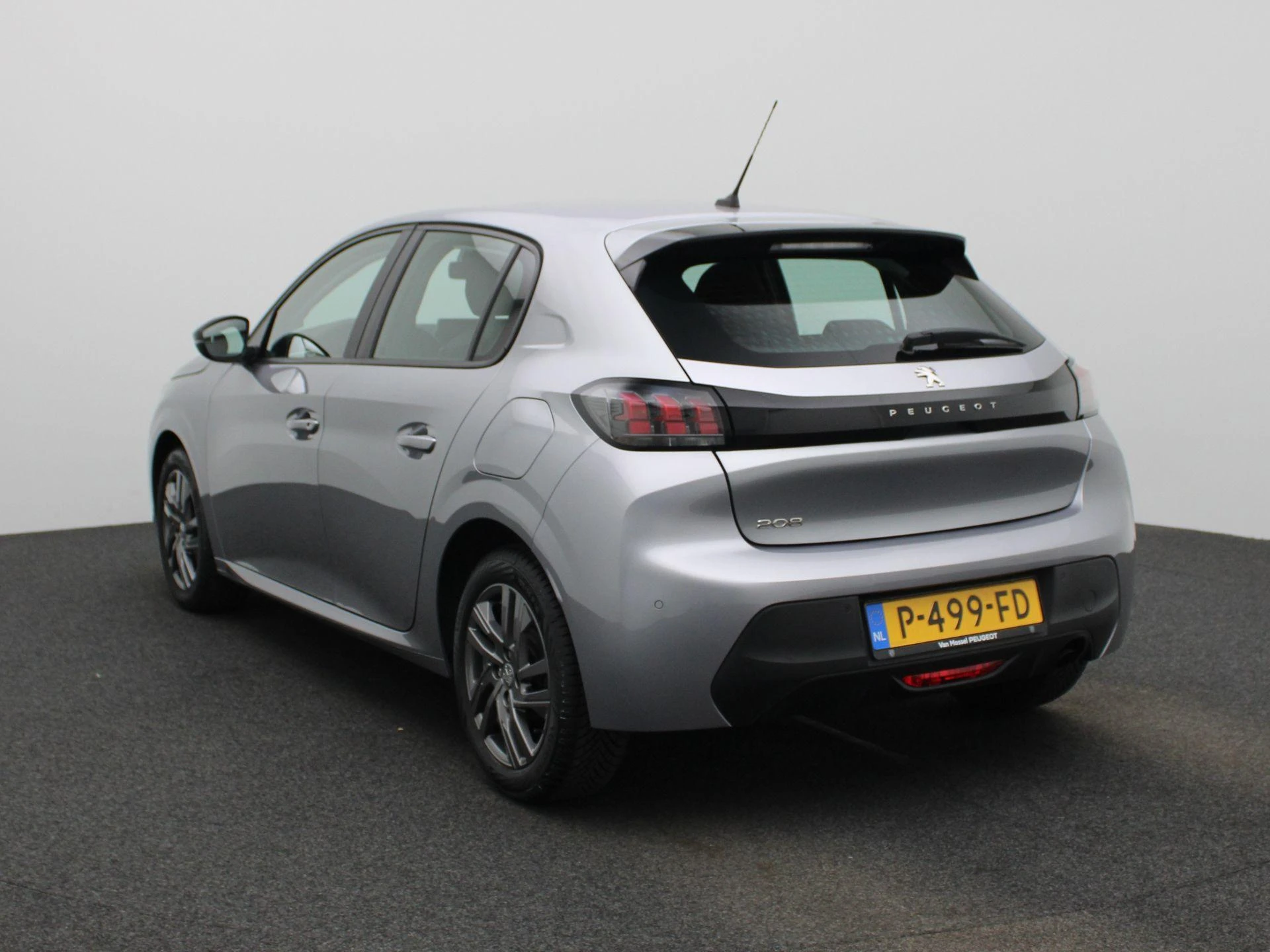 Peugeot-208-image-1