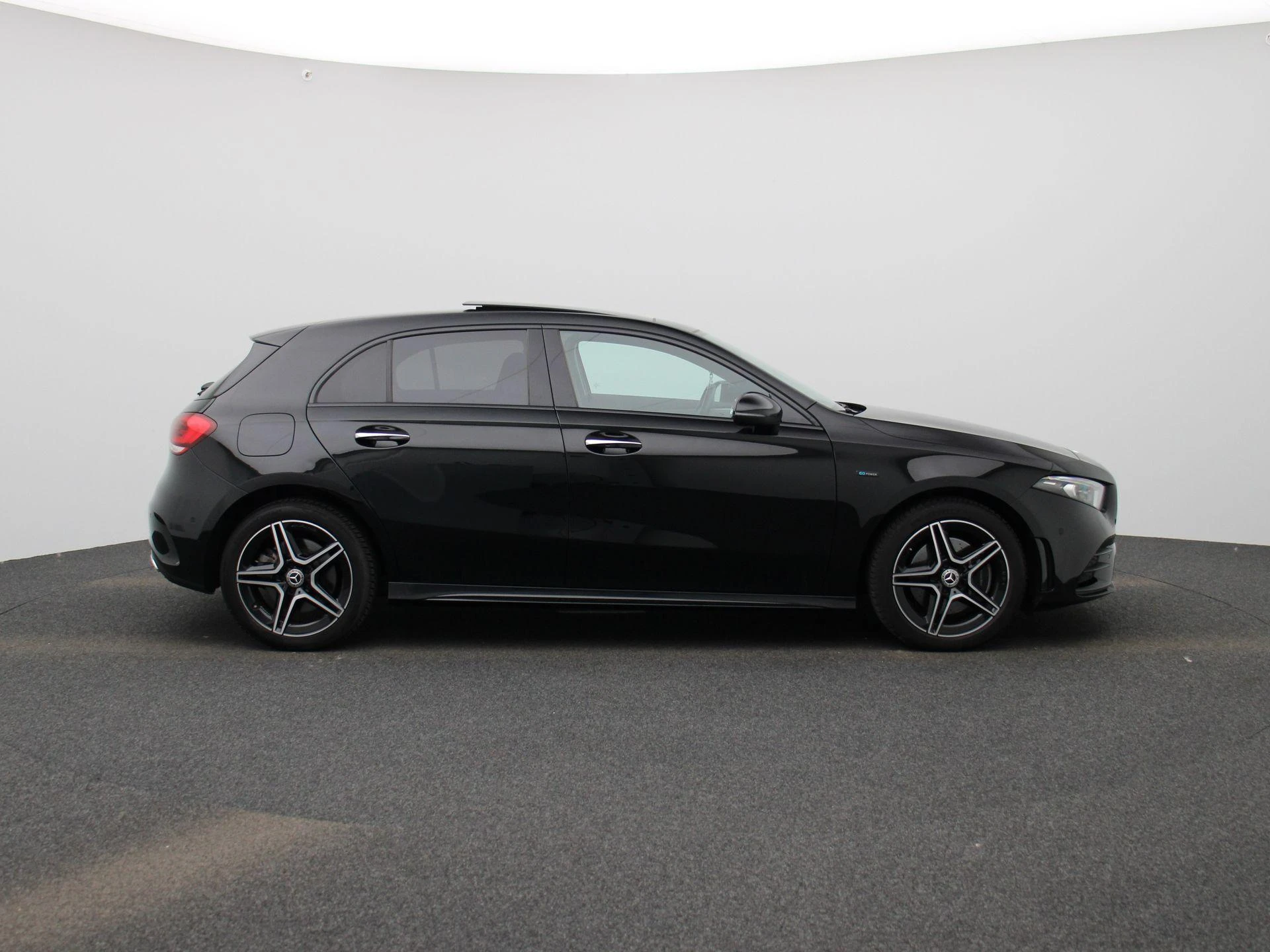 Mercedes-Benz-A-Klasse-image-5